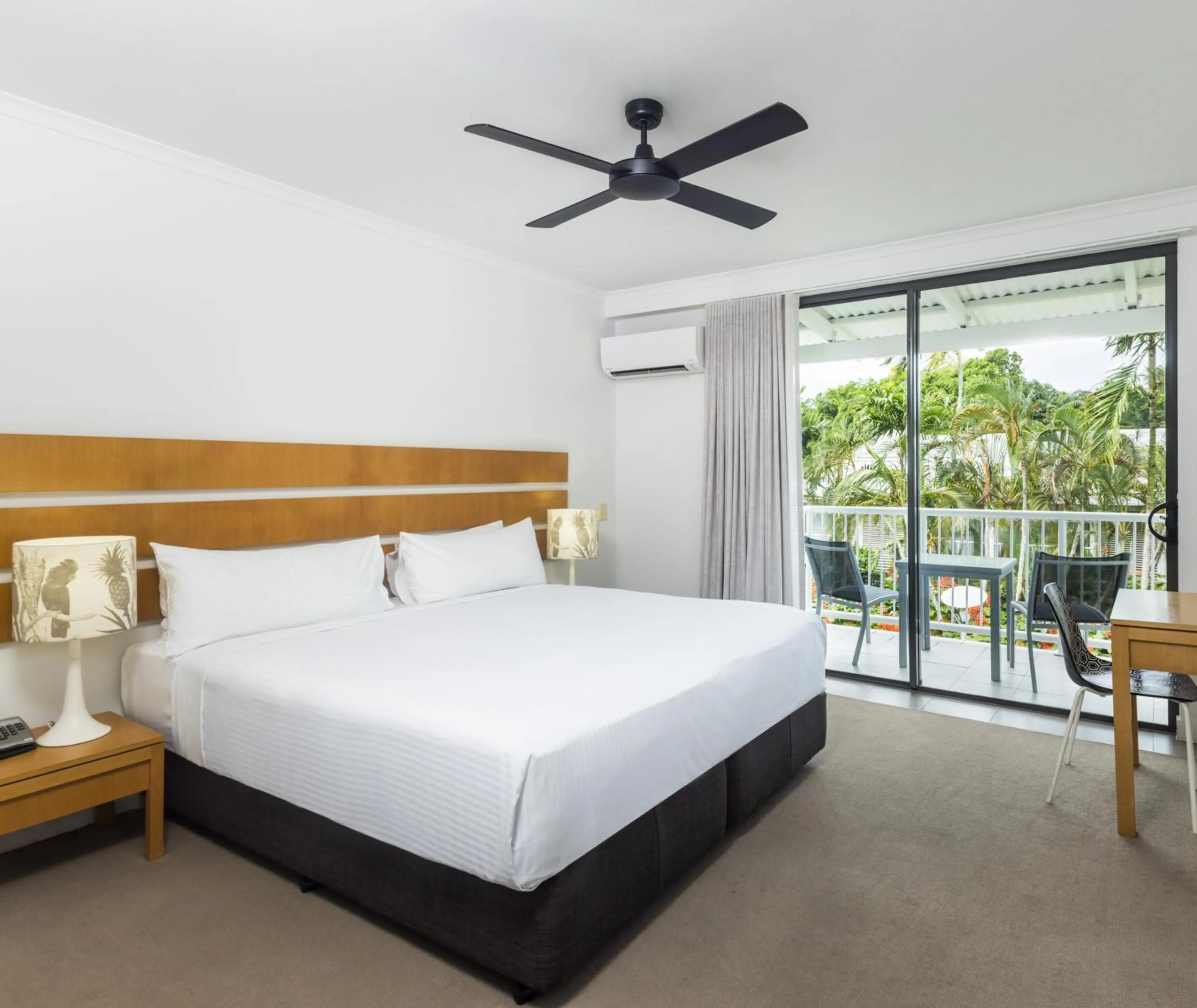 Bed in Oaks Port Douglas Resort