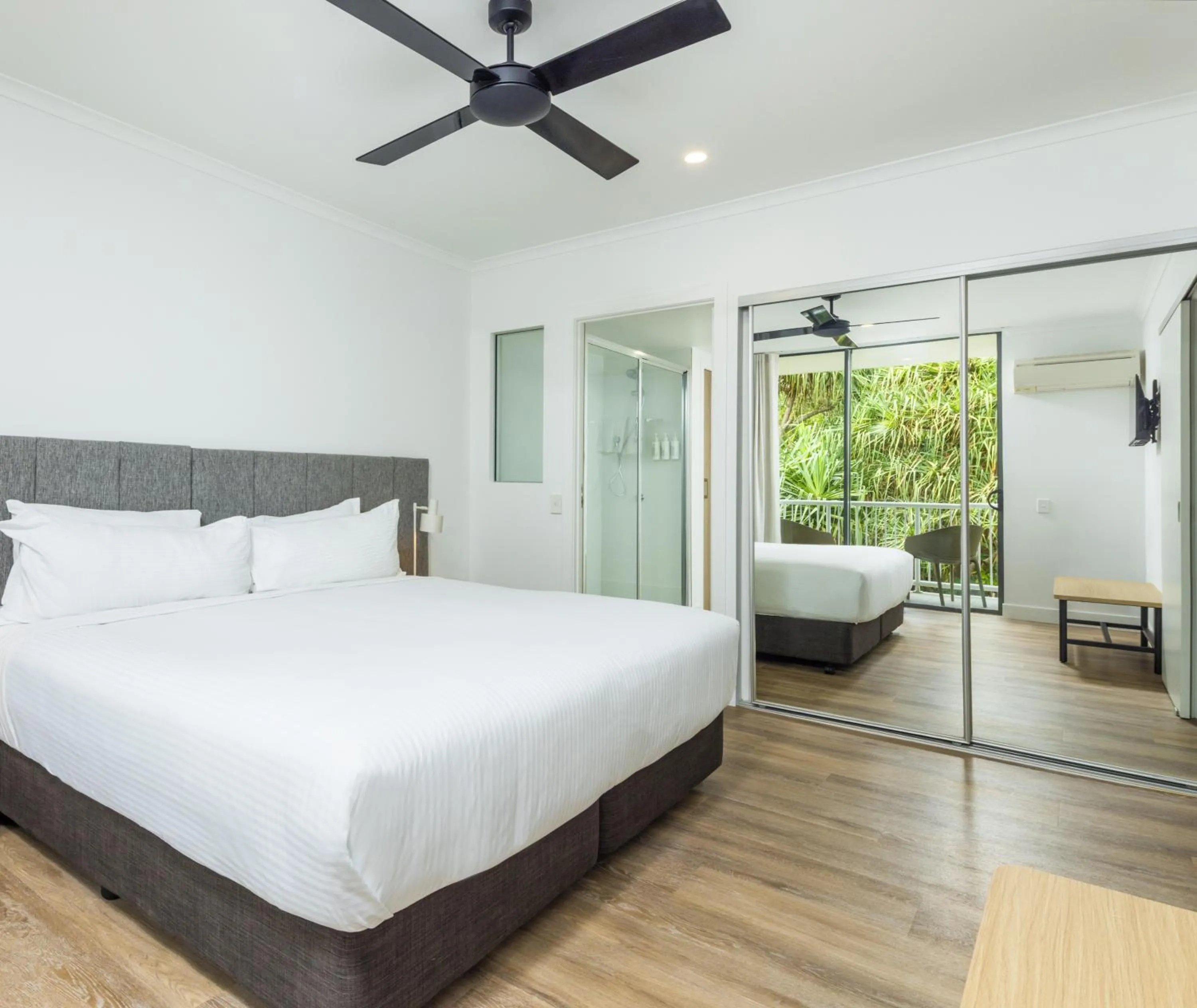 Bedroom, Bed in Oaks Port Douglas Resort