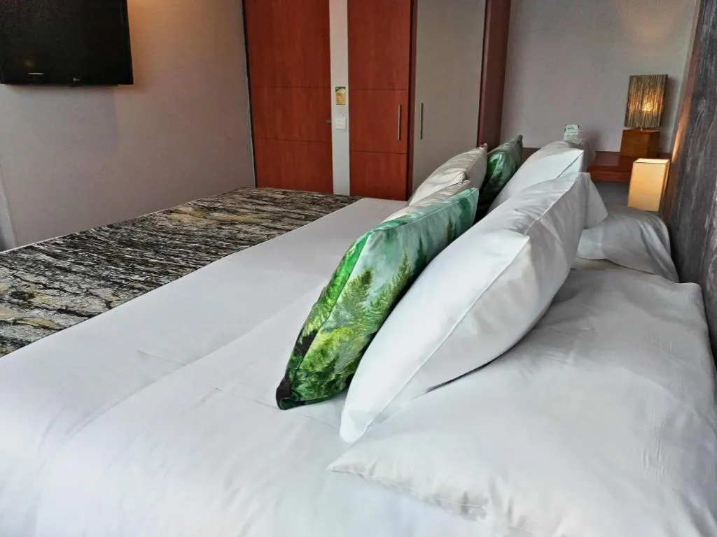 Photo of the whole room, Bed in Hotel Factory Green Bogotá Occidente Calle 80