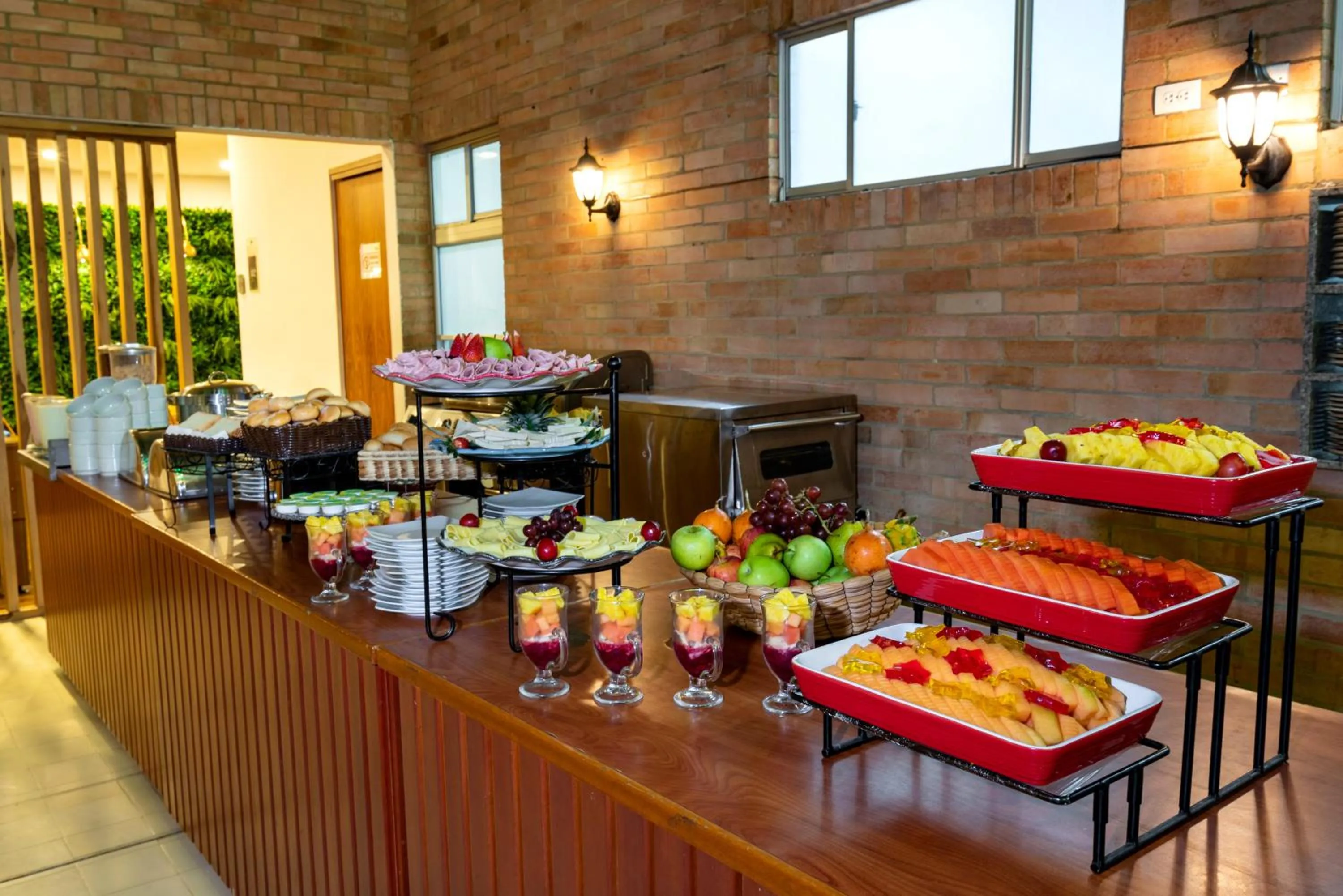 Breakfast in Hotel Factory Green Bogotá Occidente Calle 80