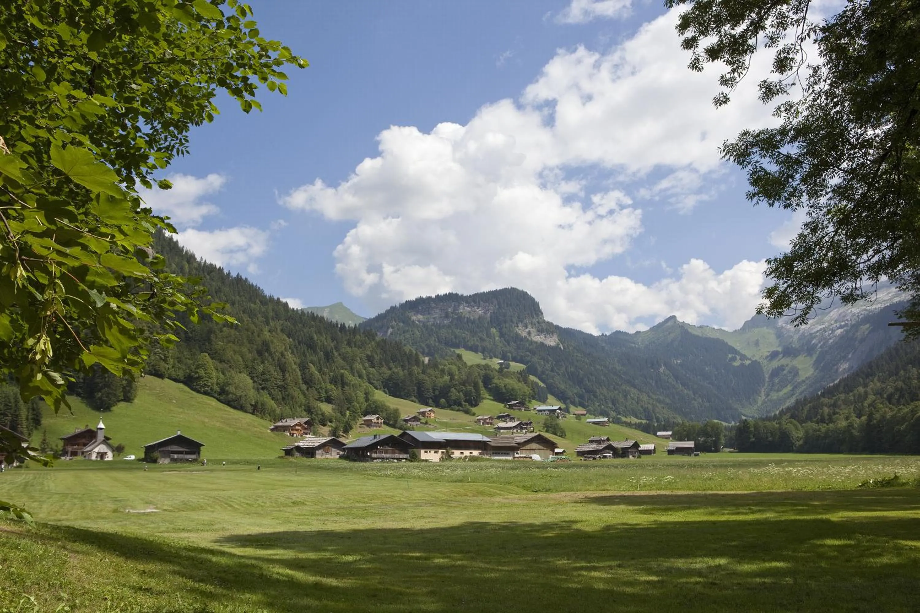 Golfcourse in Chalet-Hôtel Les Fermes de Pierre & Anna