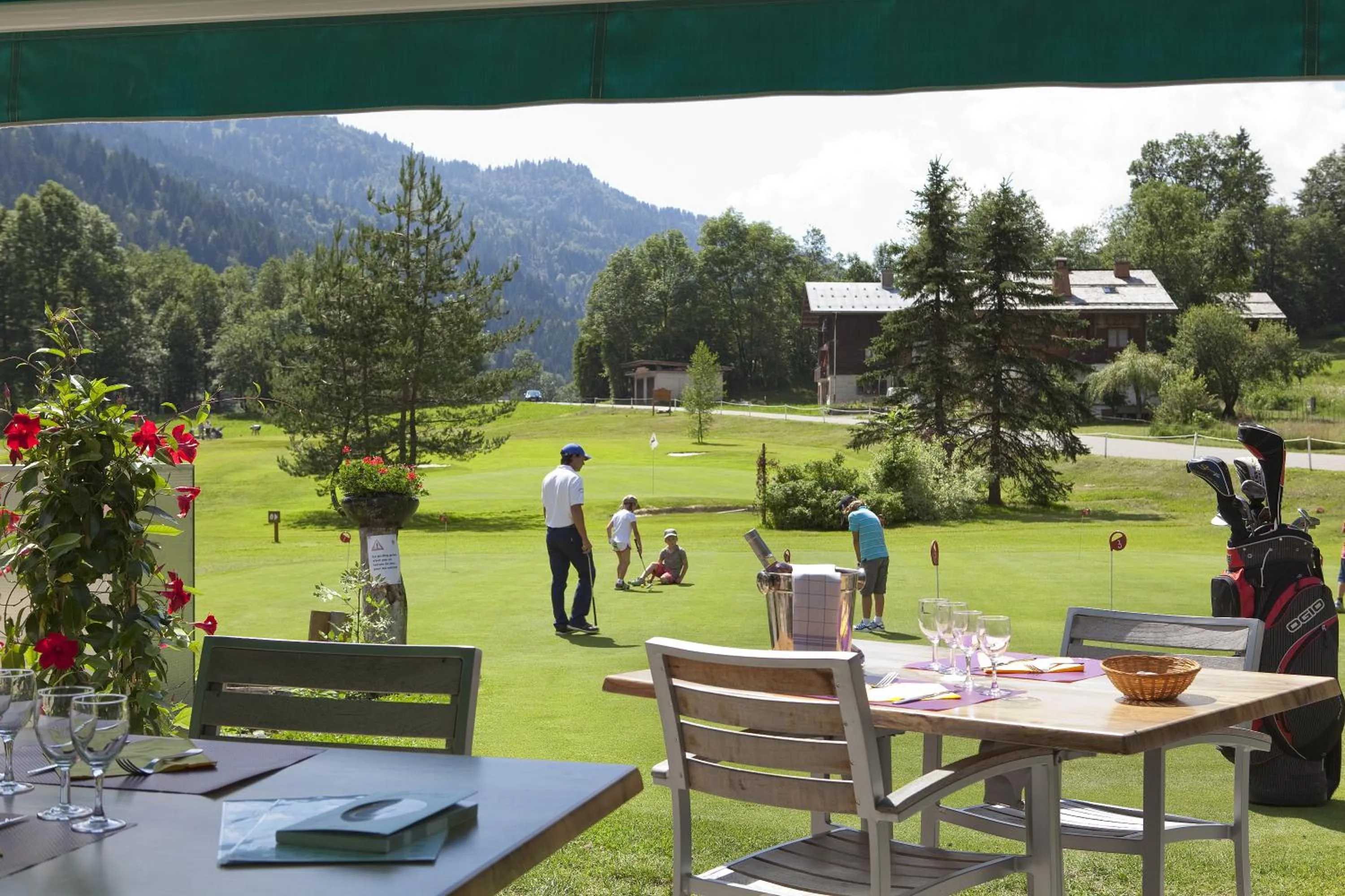 Restaurant/places to eat in Chalet-Hôtel Les Fermes de Pierre & Anna