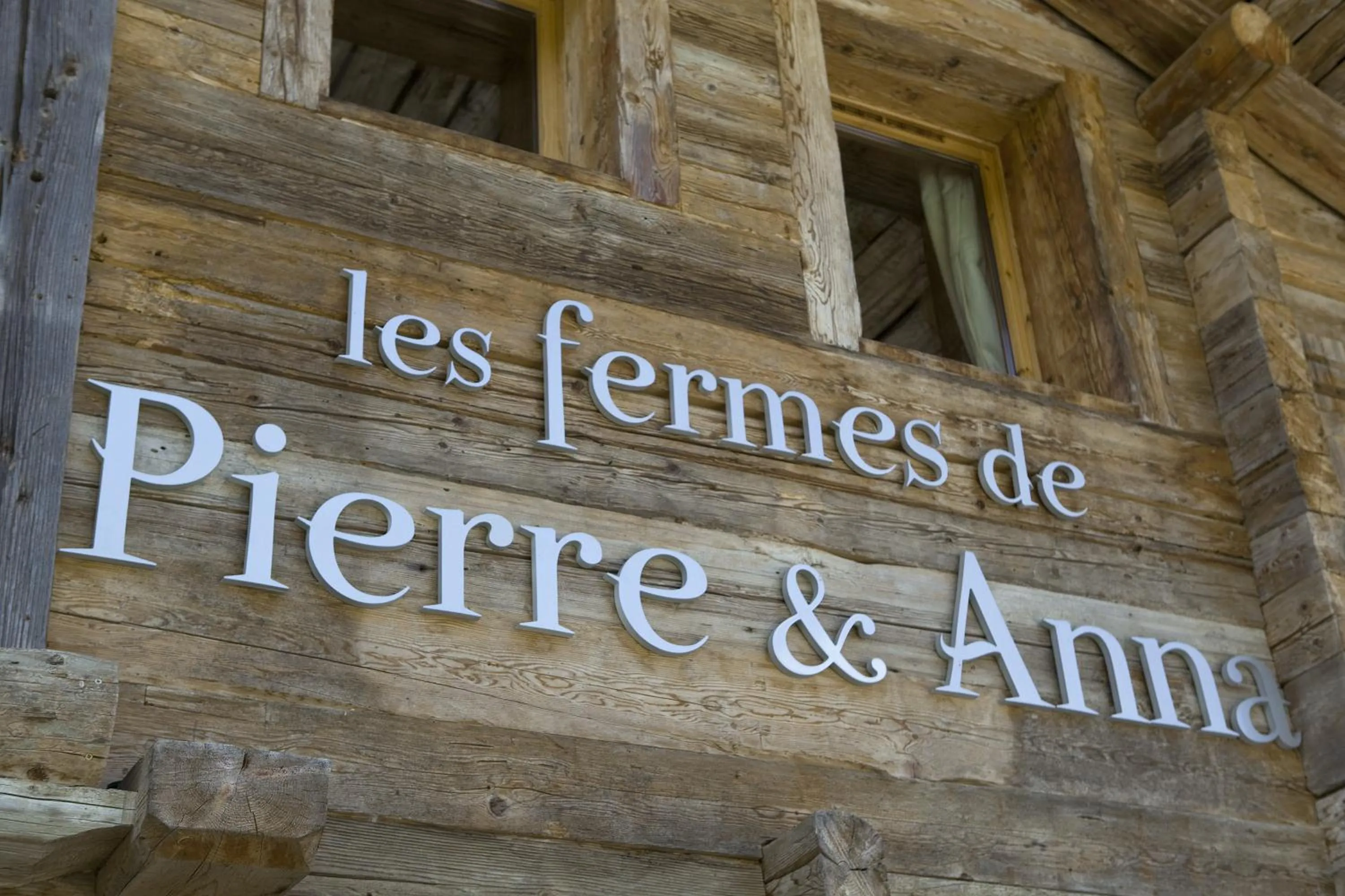 Facade/entrance in Chalet-Hôtel Les Fermes de Pierre & Anna