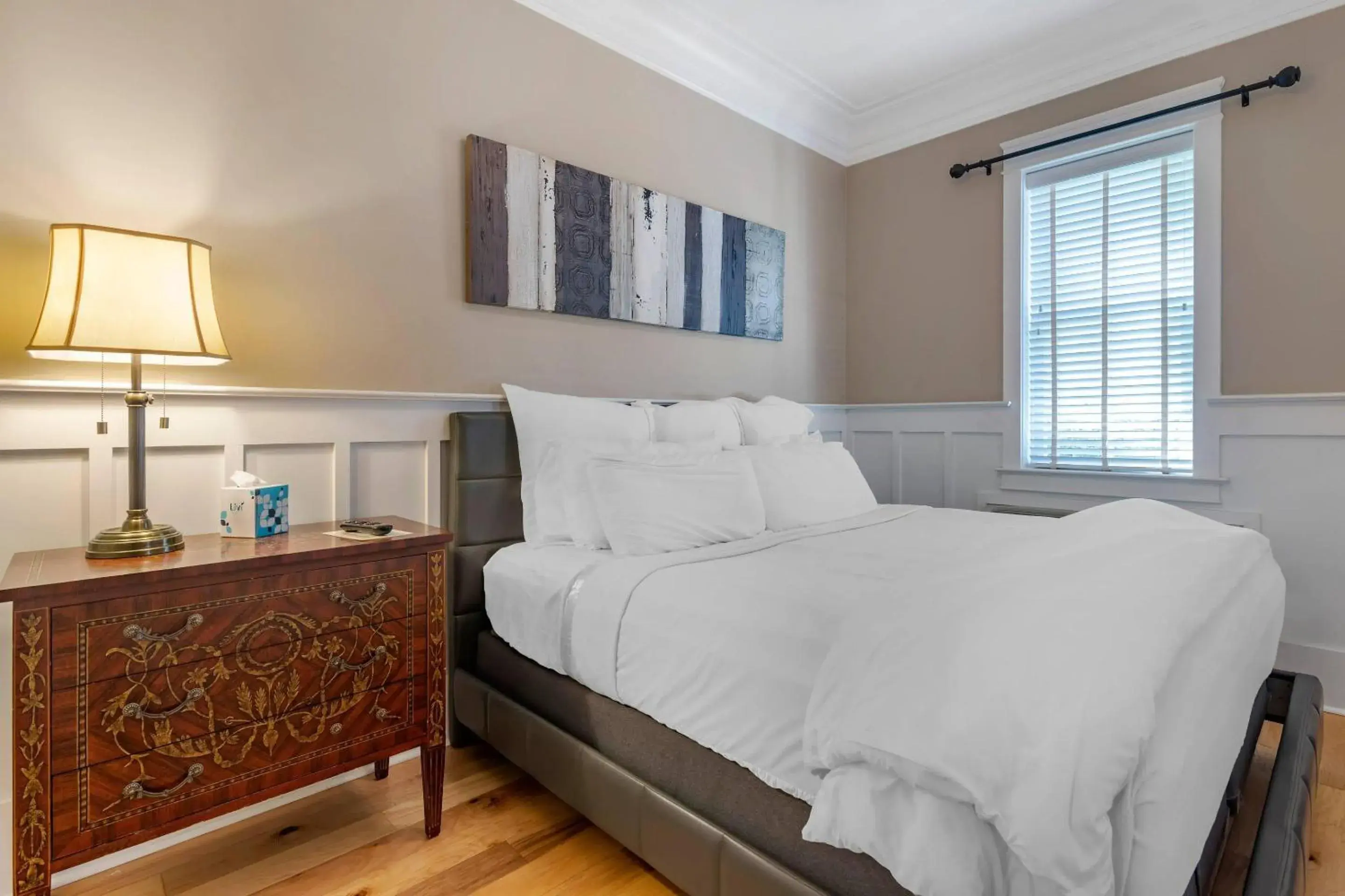 Bedroom, Bed in Inn at I'On, an Ascend Collection Hotel Bedroom, Bed in Inn at I'On, an Ascend Collection Hotel