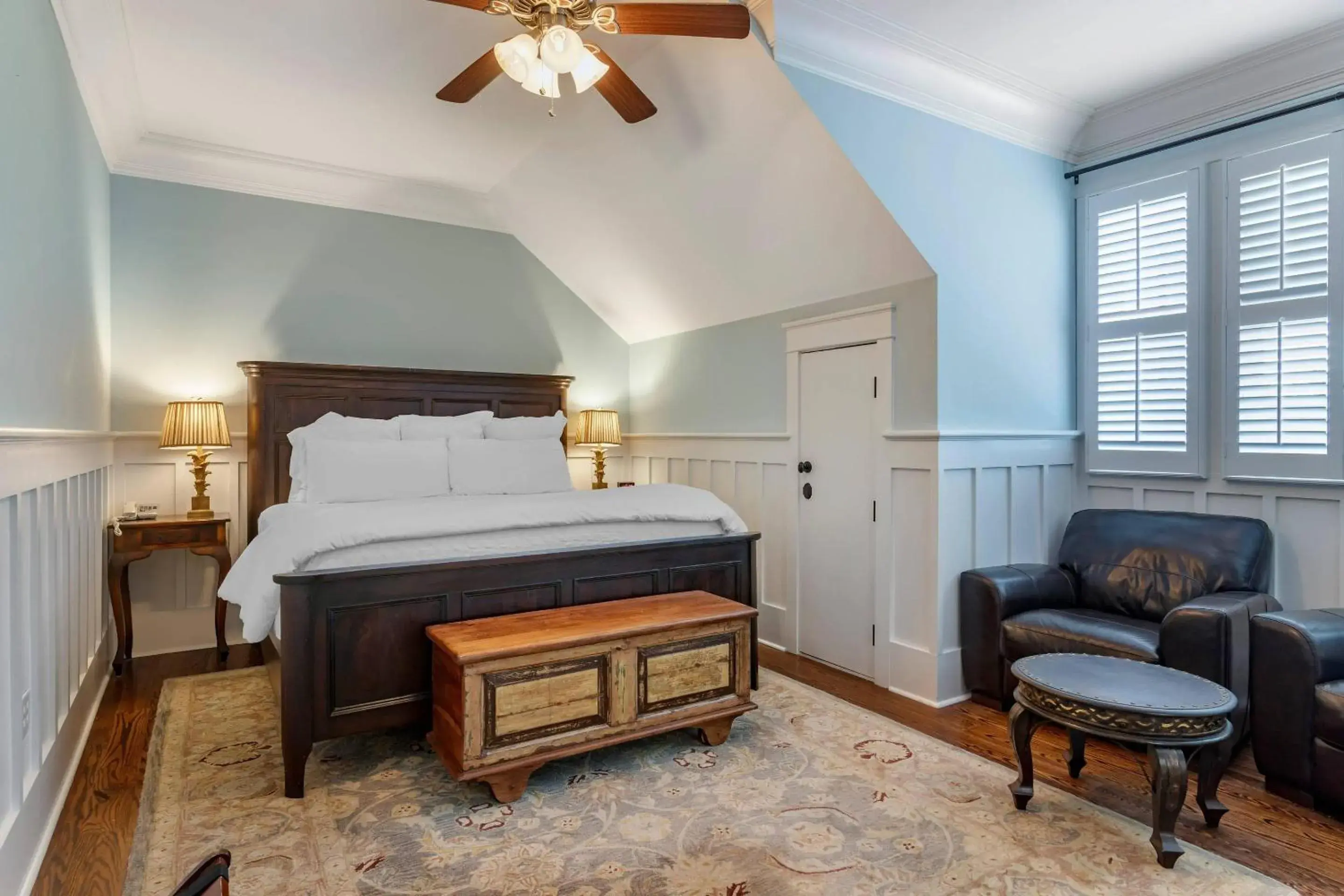 King Room with Balcony in Inn at I'On, an Ascend Collection Hotel King Room with Balcony in Inn at I'On, an Ascend Collection Hotel