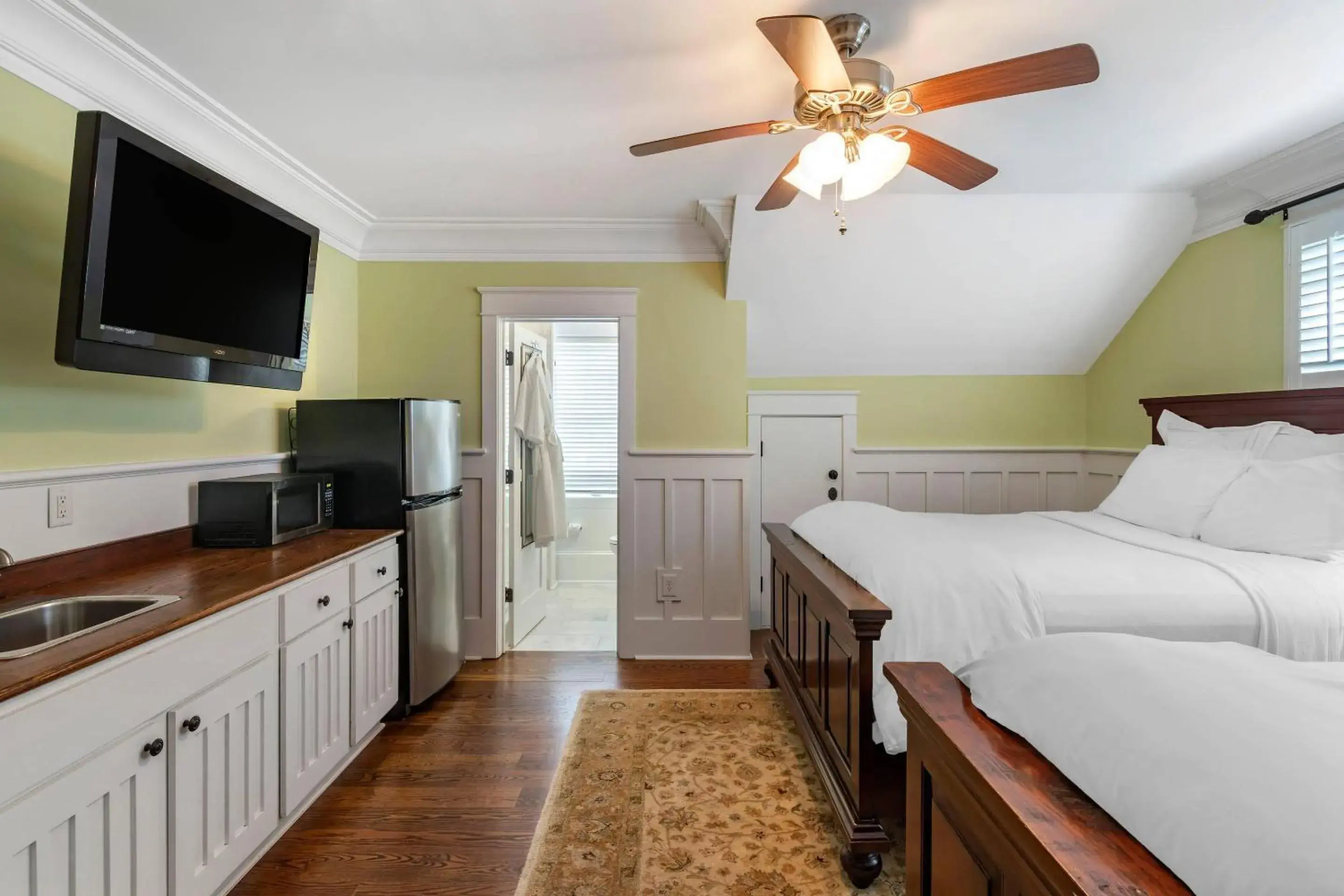 Bedroom, Bed in Inn at I'On, an Ascend Collection Hotel Bedroom, Bed in Inn at I'On, an Ascend Collection Hotel