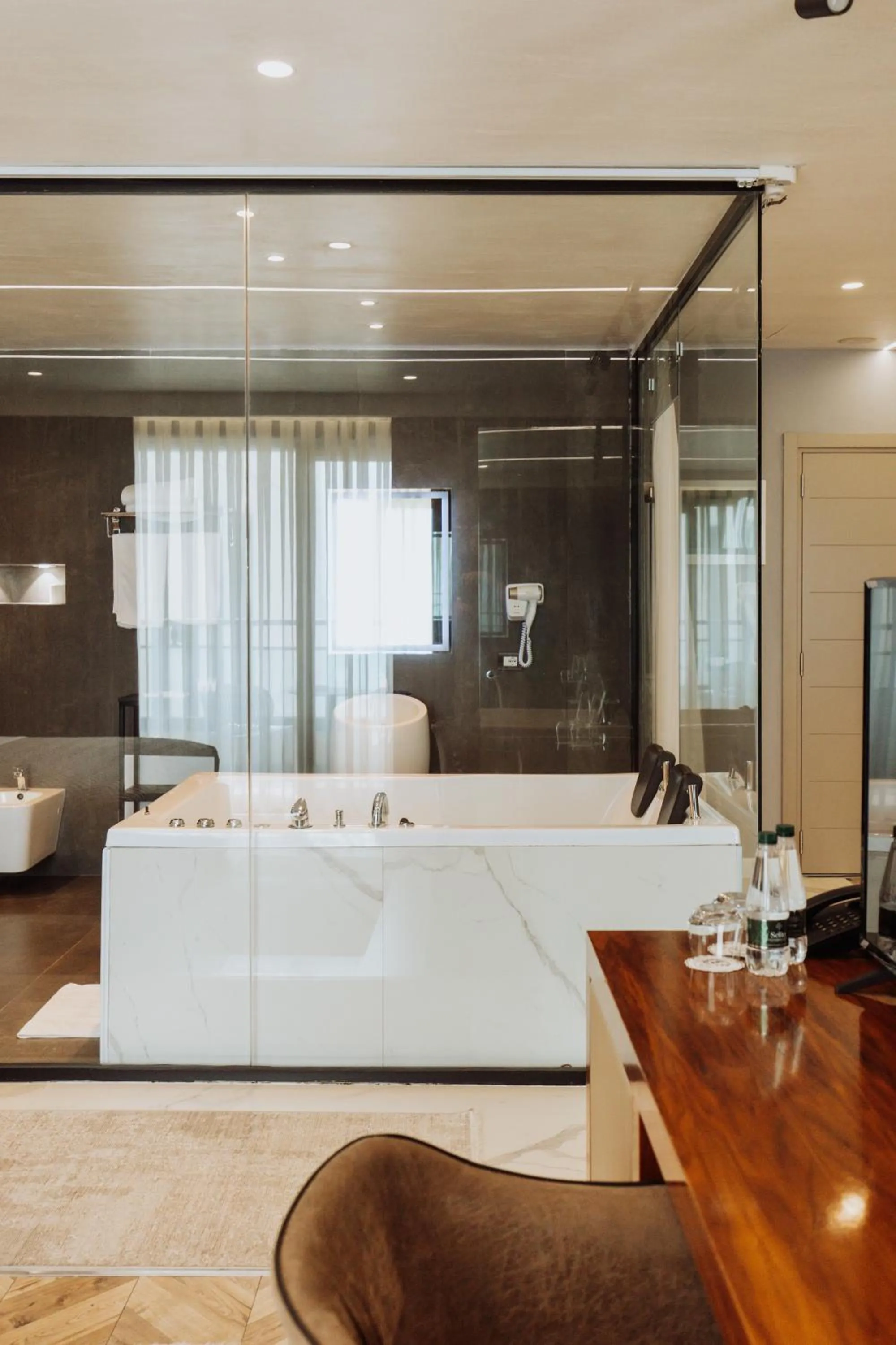 Bath in Royal G Hotel & SPA 4 Star