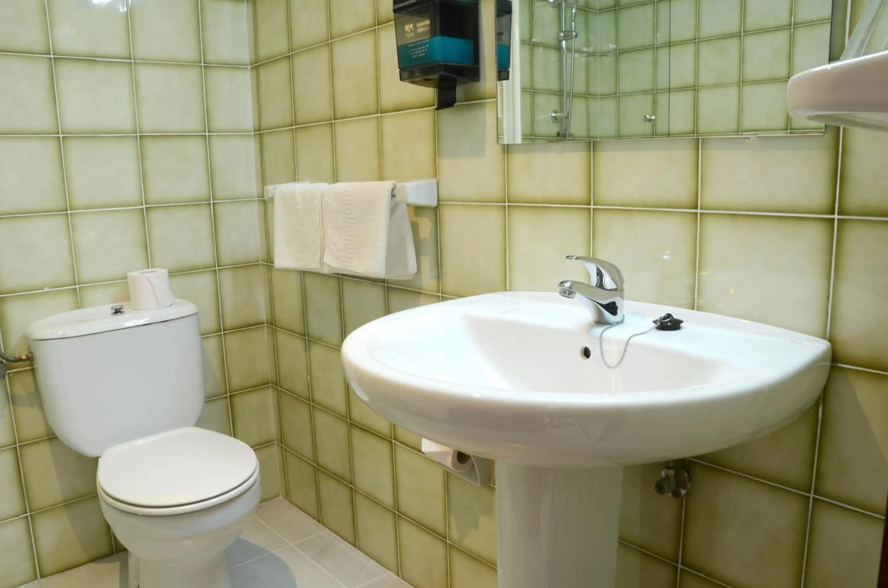 Bathroom in Hotel El Coloso
