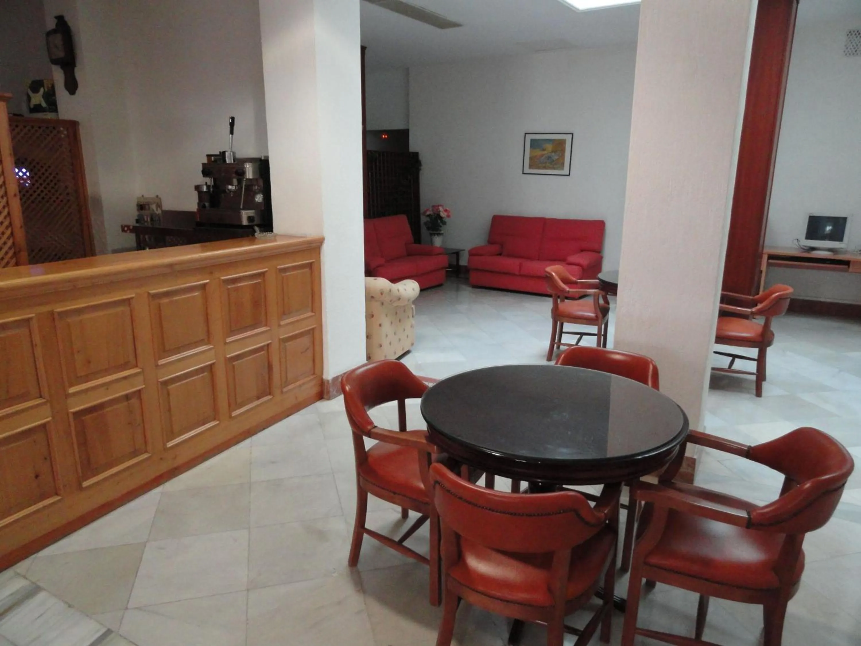 Restaurant/places to eat in Hotel El Coloso