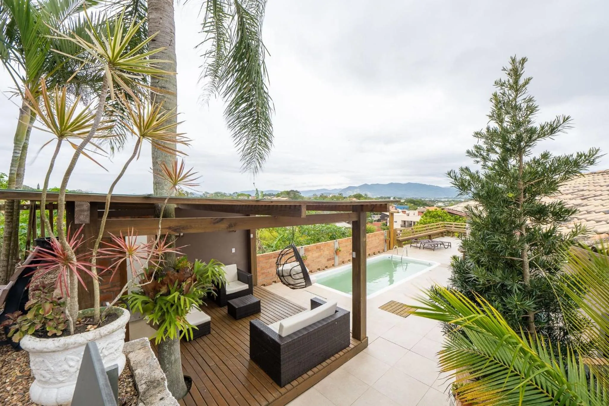 Swimming pool in Pousada Bangalôs do Rosa