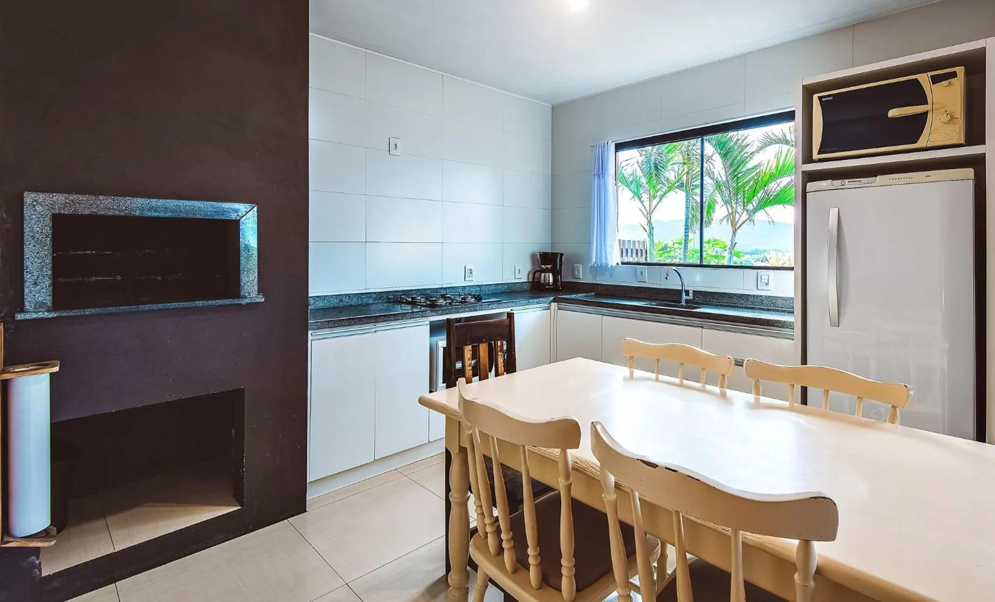 BBQ facilities in Pousada Bangalôs do Rosa