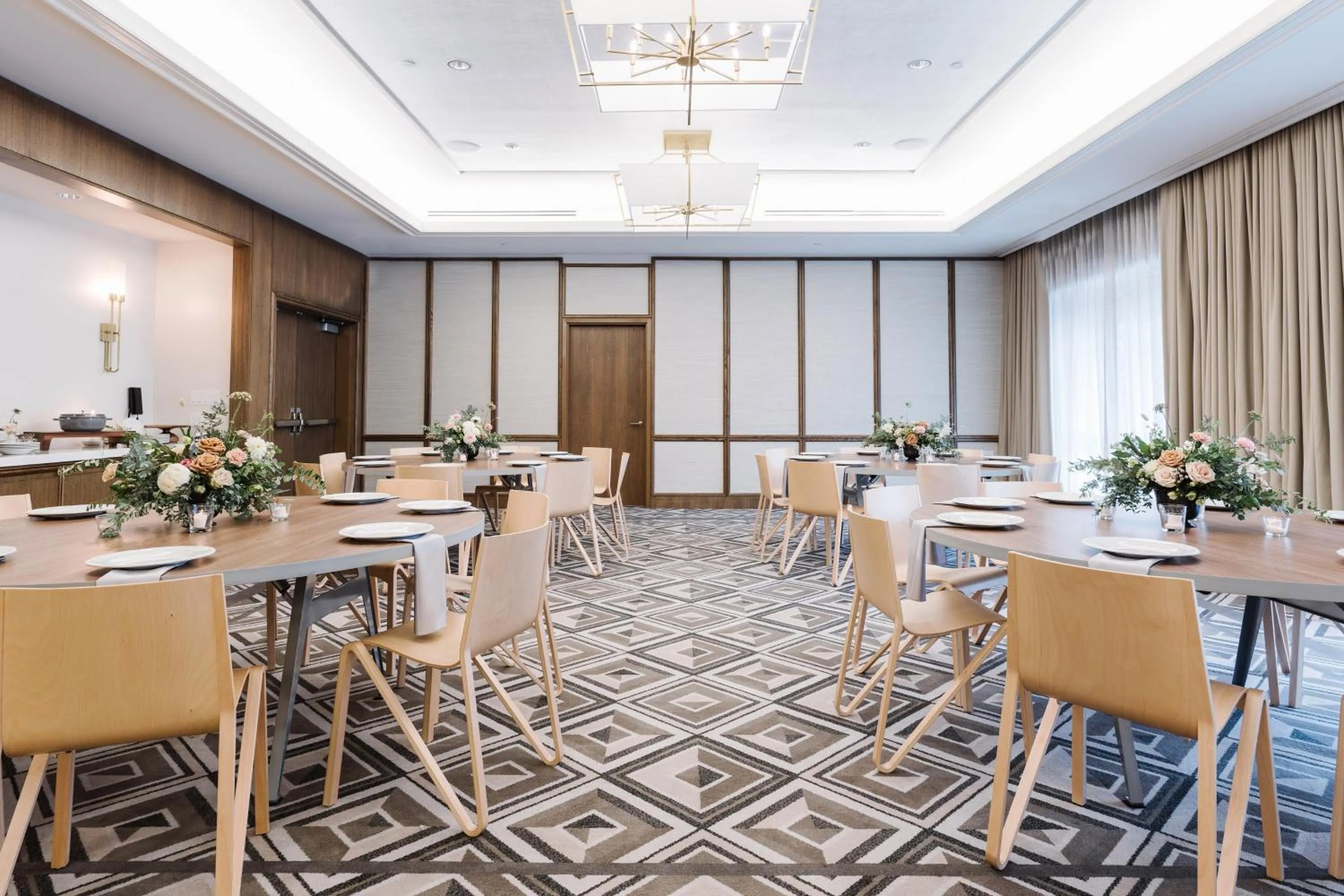 Meeting/conference room in The Alida, Savannah, a Tribute Portfolio Hotel