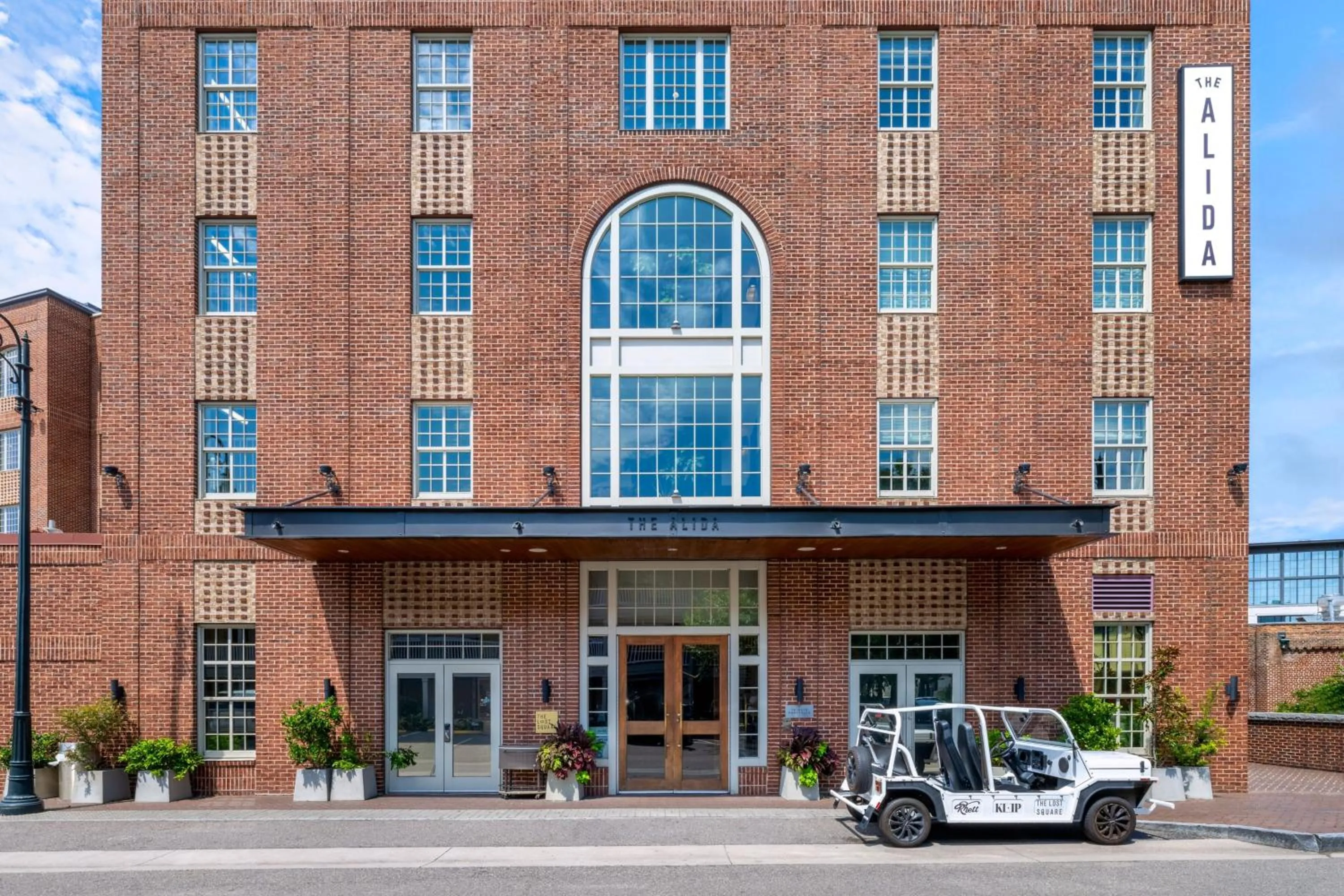 Property building in The Alida, Savannah, a Tribute Portfolio Hotel