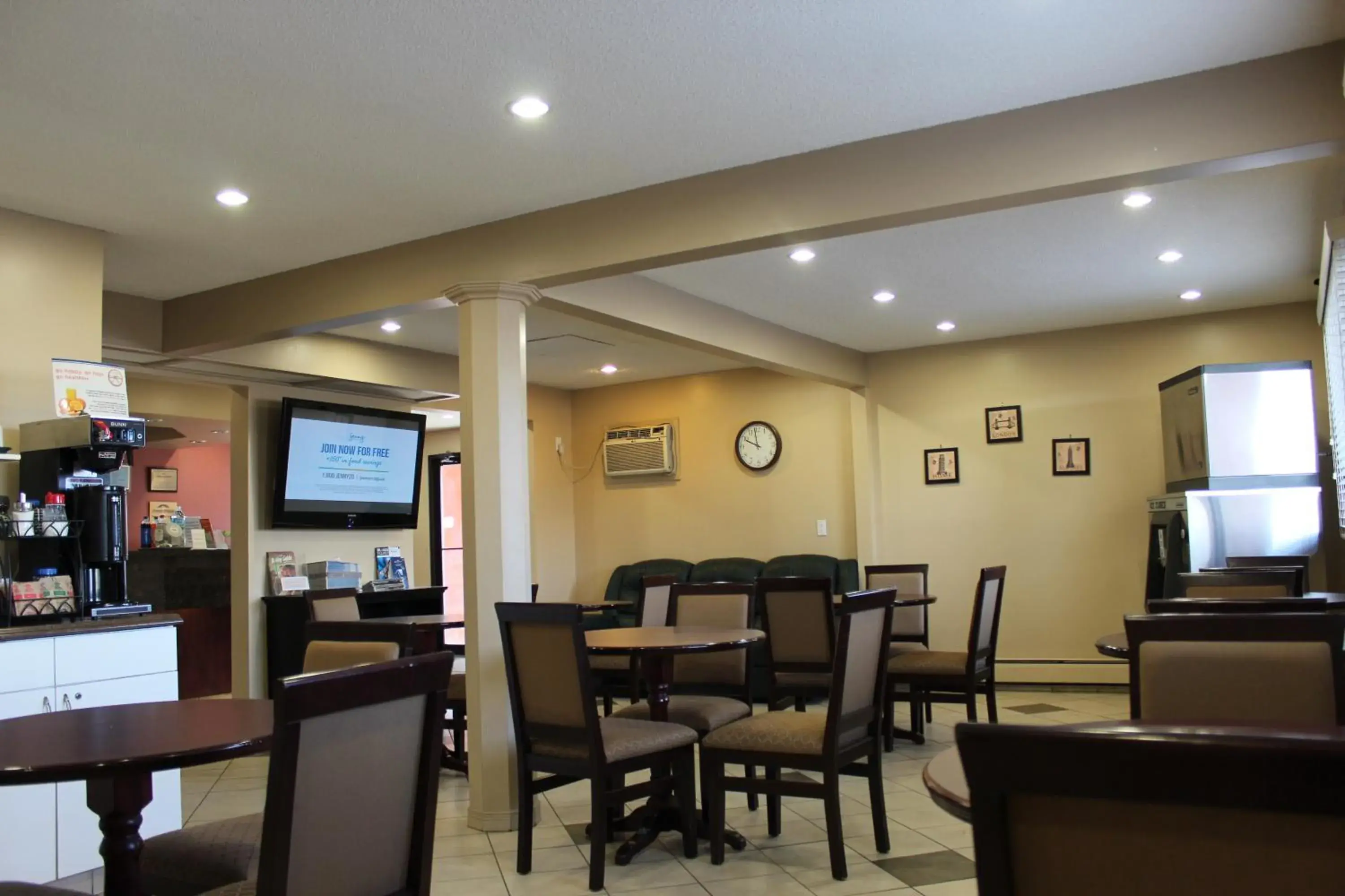 Restaurant/places to eat in Howard Johnson by Wyndham Red Deer Restaurant/places to eat in Howard Johnson by Wyndham Red Deer