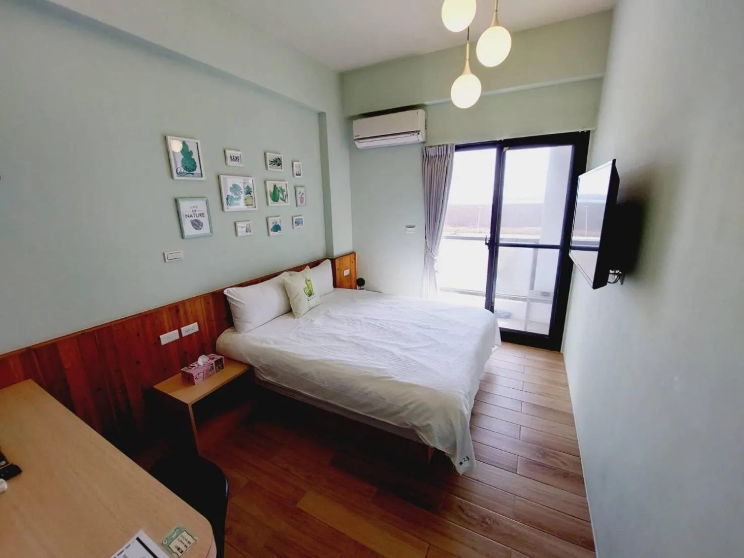 Bed in Summer Dream