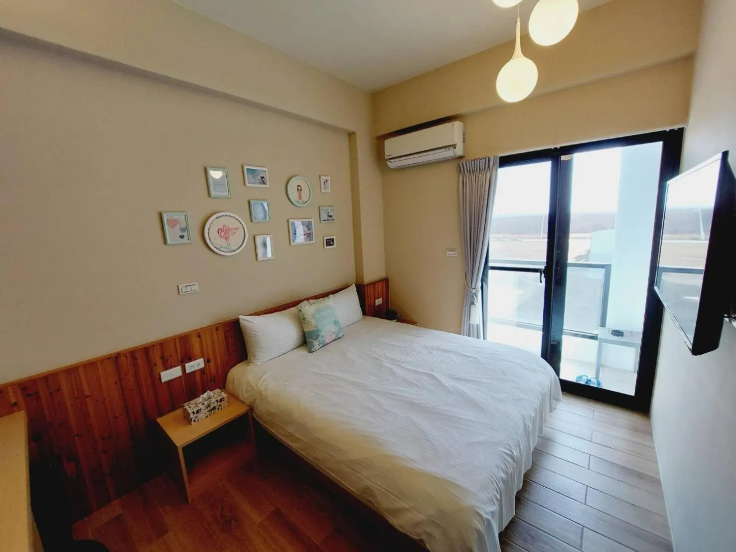 Bed in Summer Dream