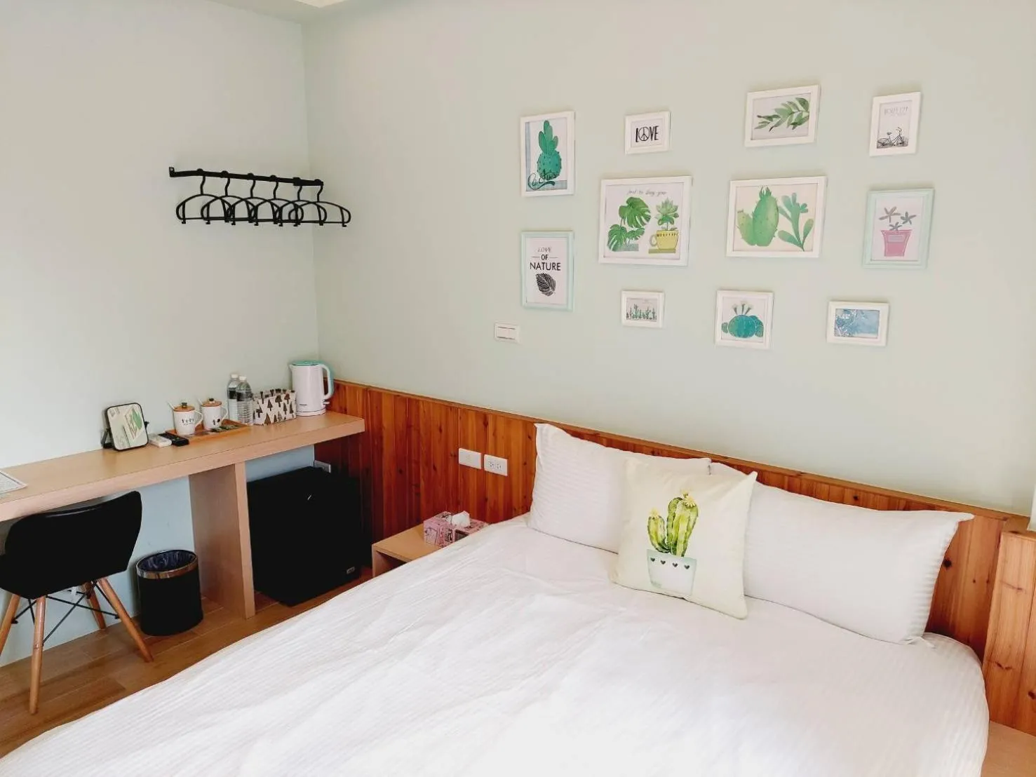 Bed in Summer Dream