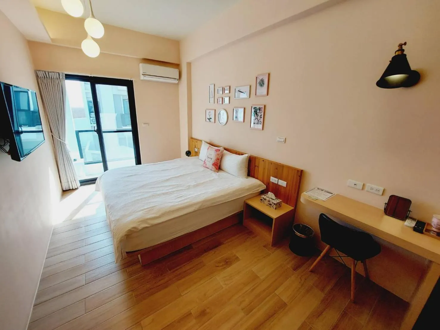 Bed in Summer Dream