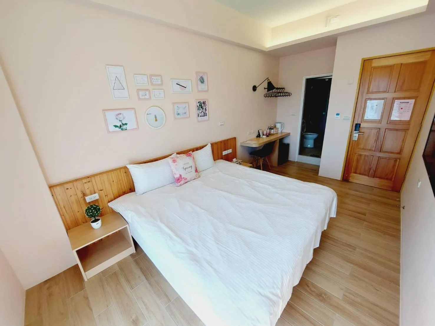 Bed in Summer Dream