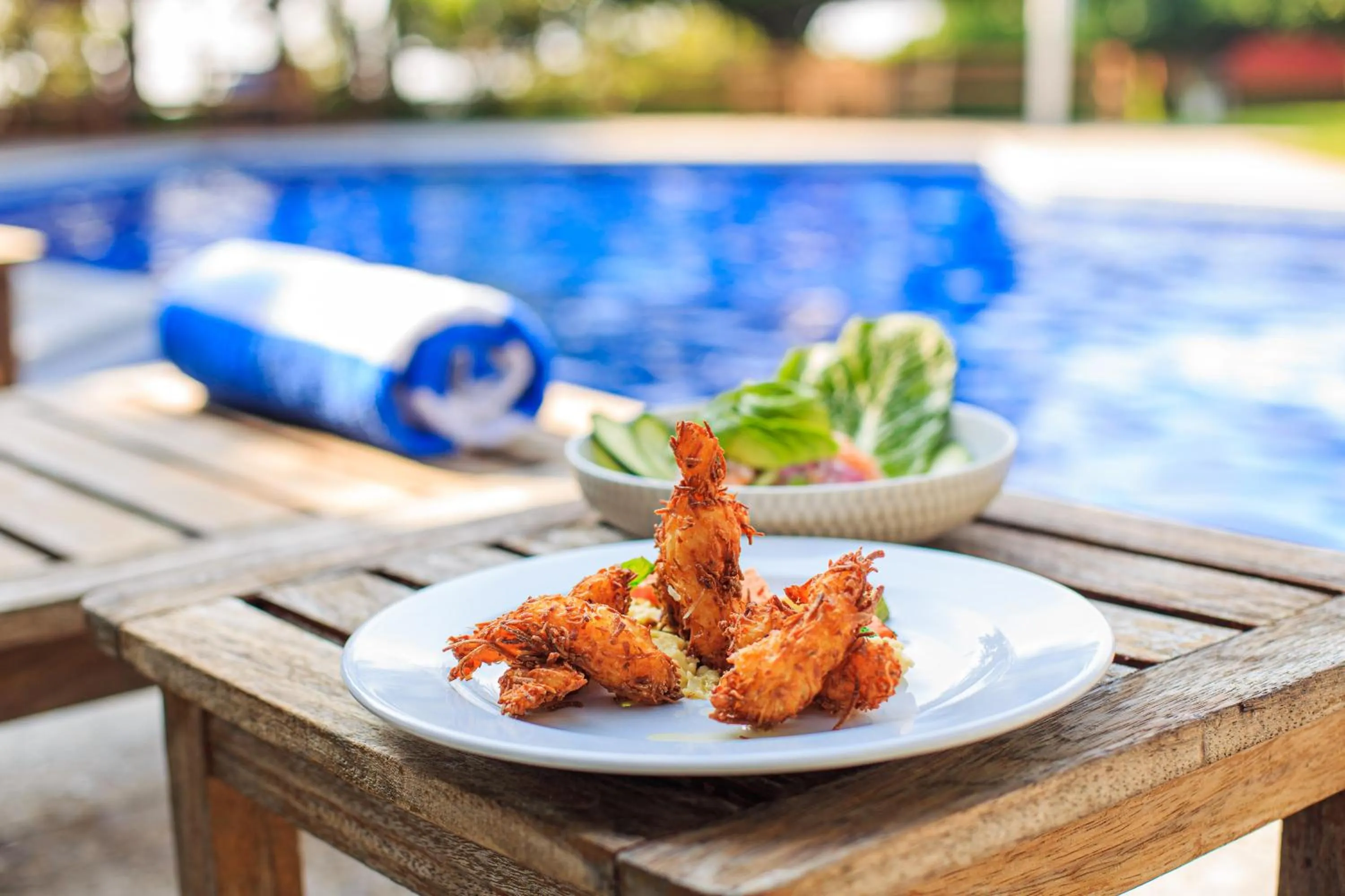 Swimming pool in Hotel Loma Real