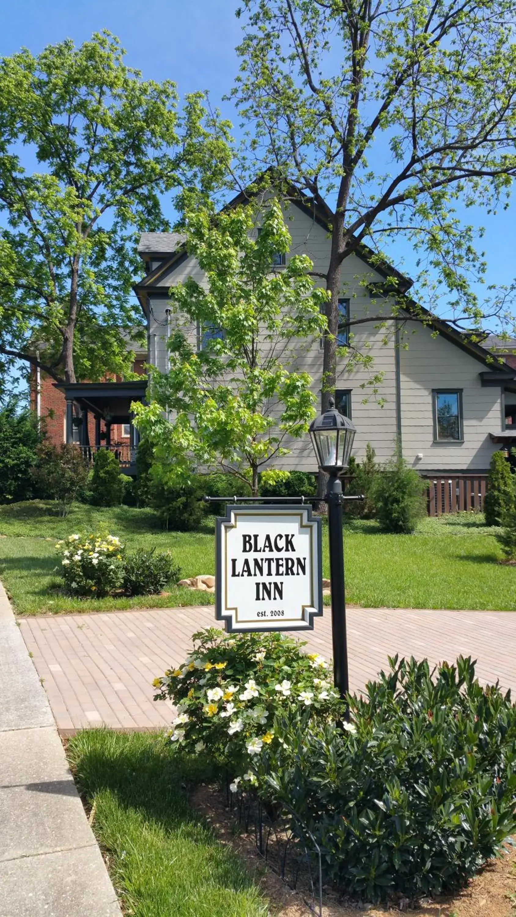 Black Lantern Inn Black Lantern Inn
