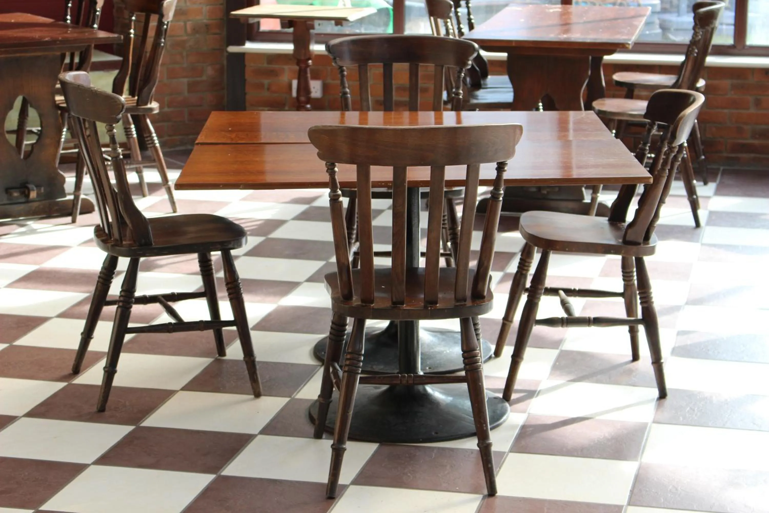 Restaurant/places to eat in The Lord Byron Inn