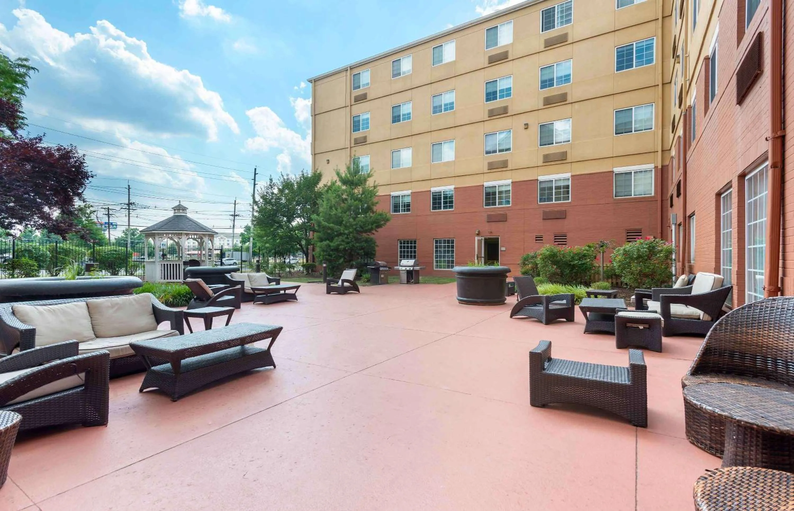 Property building in Extended Stay America Suites - Secaucus - New York City Area