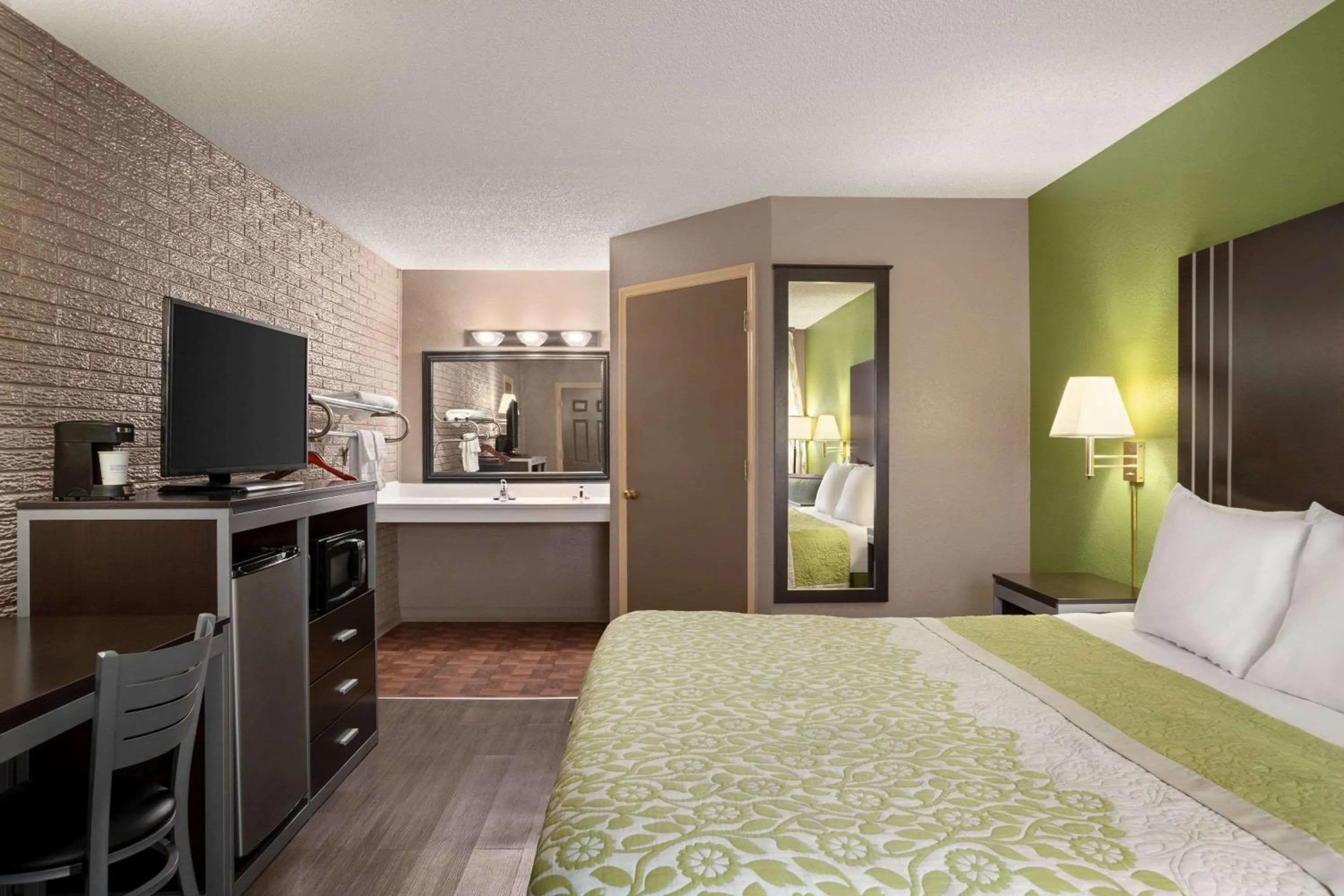 Photo of the whole room, Bed in Days Inn by Wyndham Hardeeville/ I-95 State Line