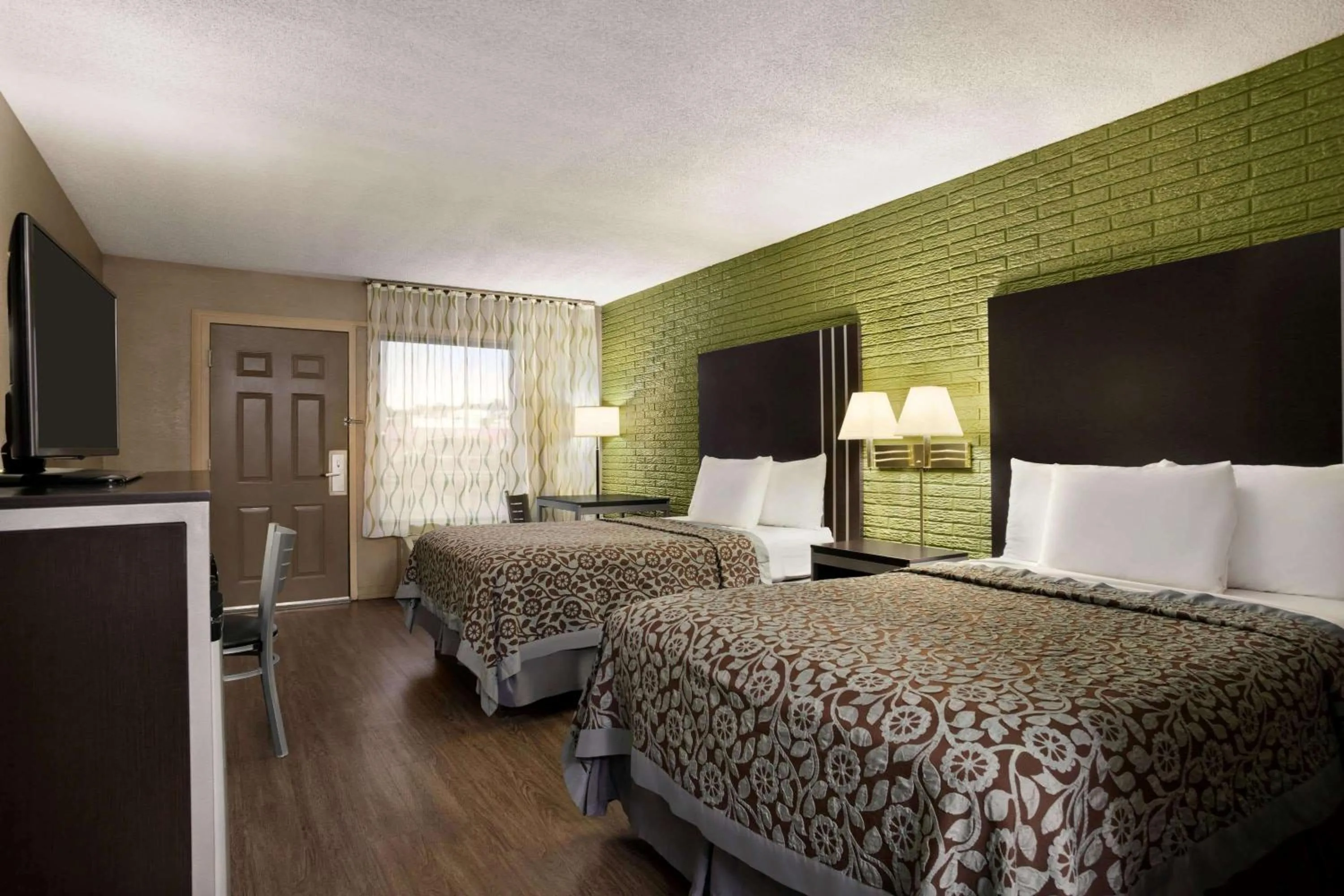 Photo of the whole room, Bed in Days Inn by Wyndham Hardeeville/ I-95 State Line