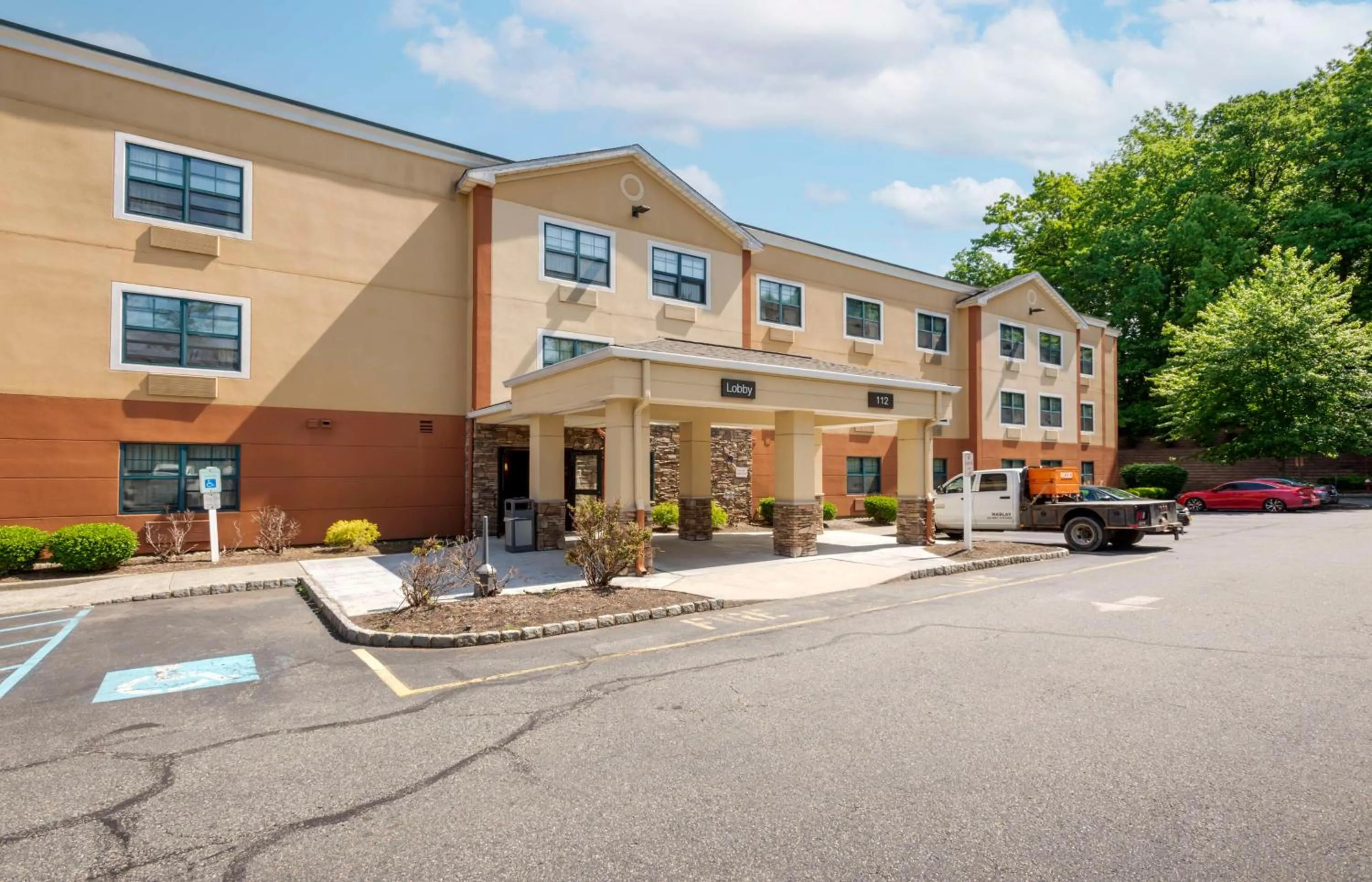 Property building in Extended Stay America Suites - Ramsey - Upper Saddle River