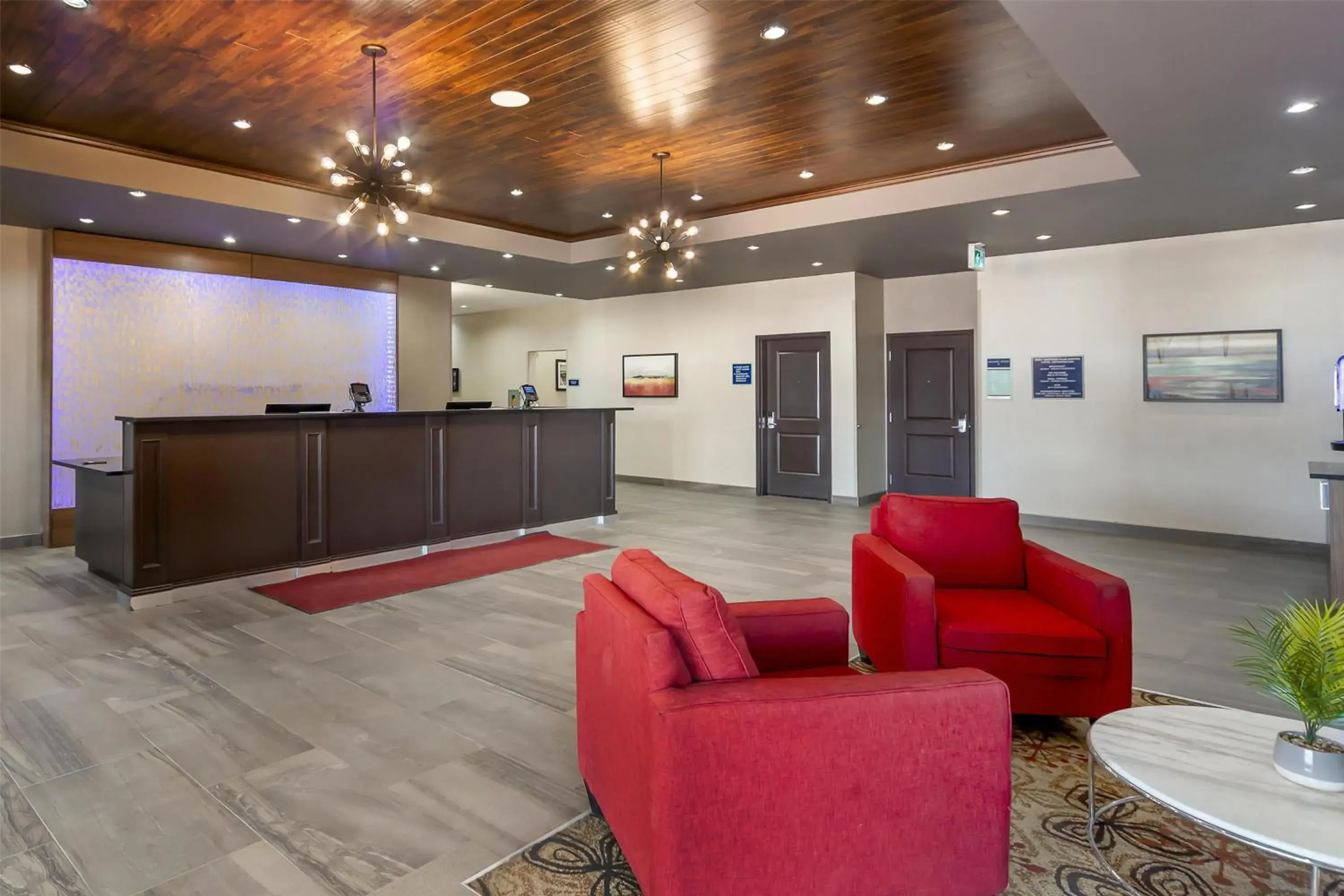 Lobby or reception in Best Western Plus Hinton Inn & Suites Lobby or reception in Best Western Plus Hinton Inn & Suites