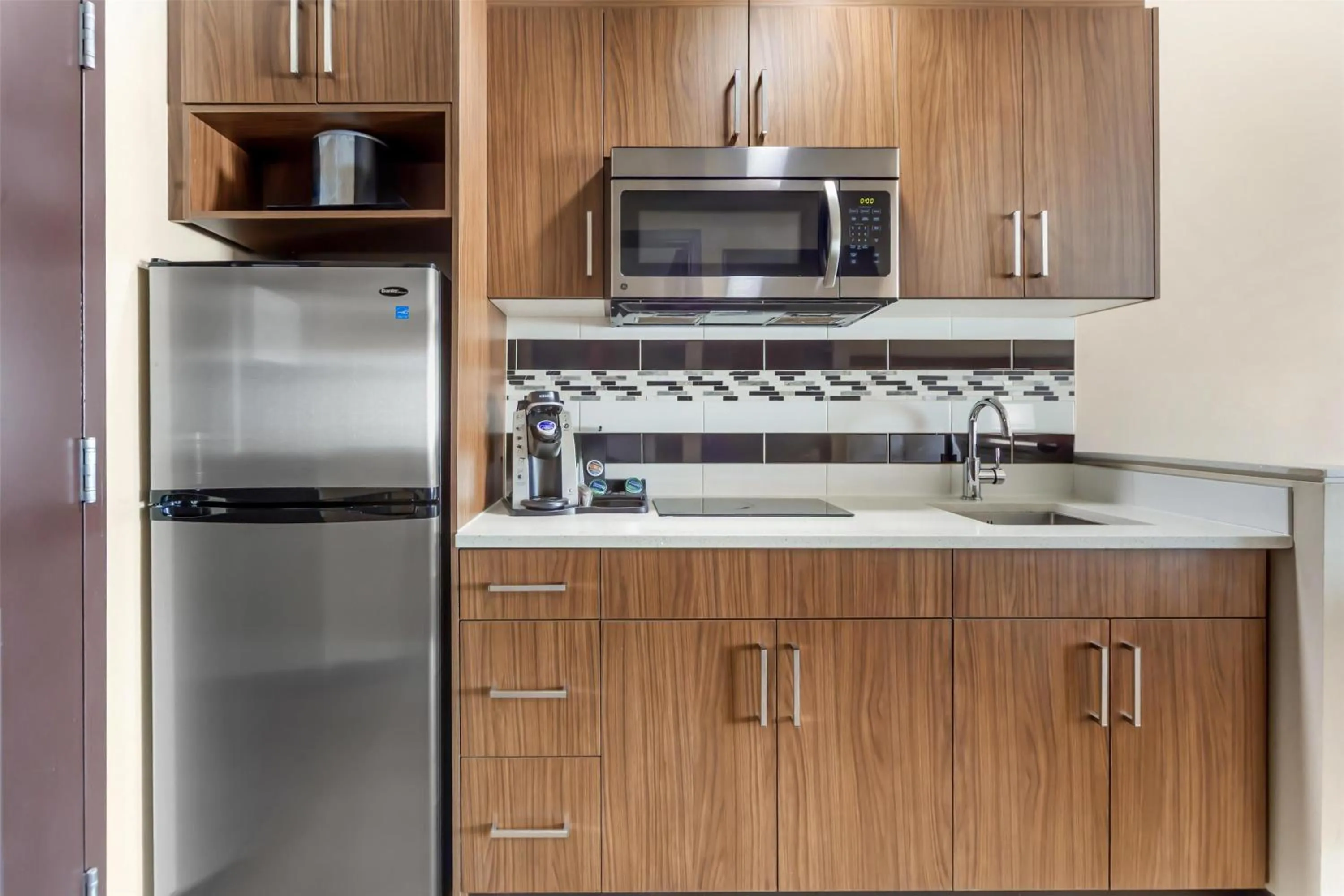 Bedroom in Best Western Plus Hinton Inn & Suites