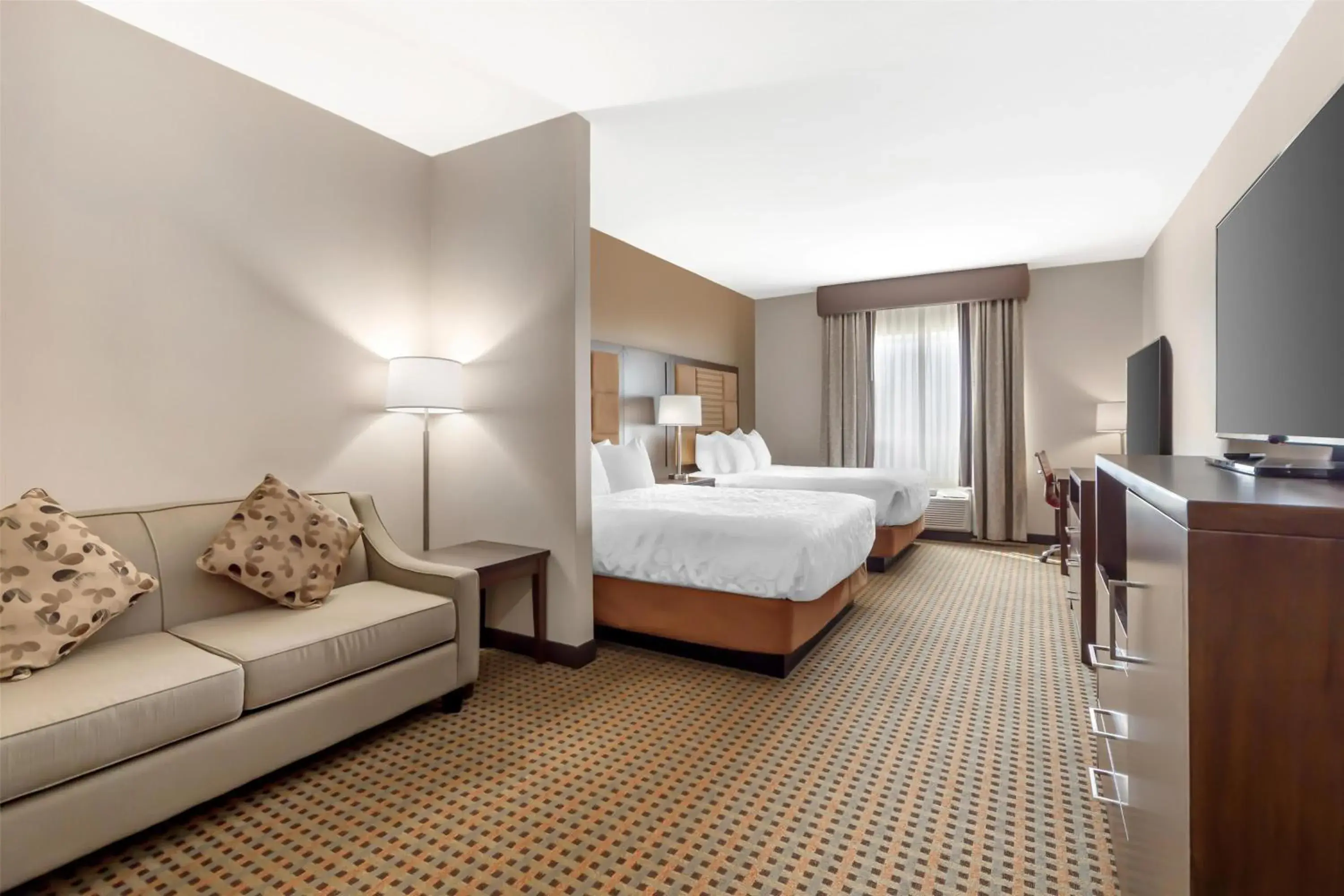 Bedroom, Bed in Best Western Plus Hinton Inn & Suites Bedroom, Bed in Best Western Plus Hinton Inn & Suites