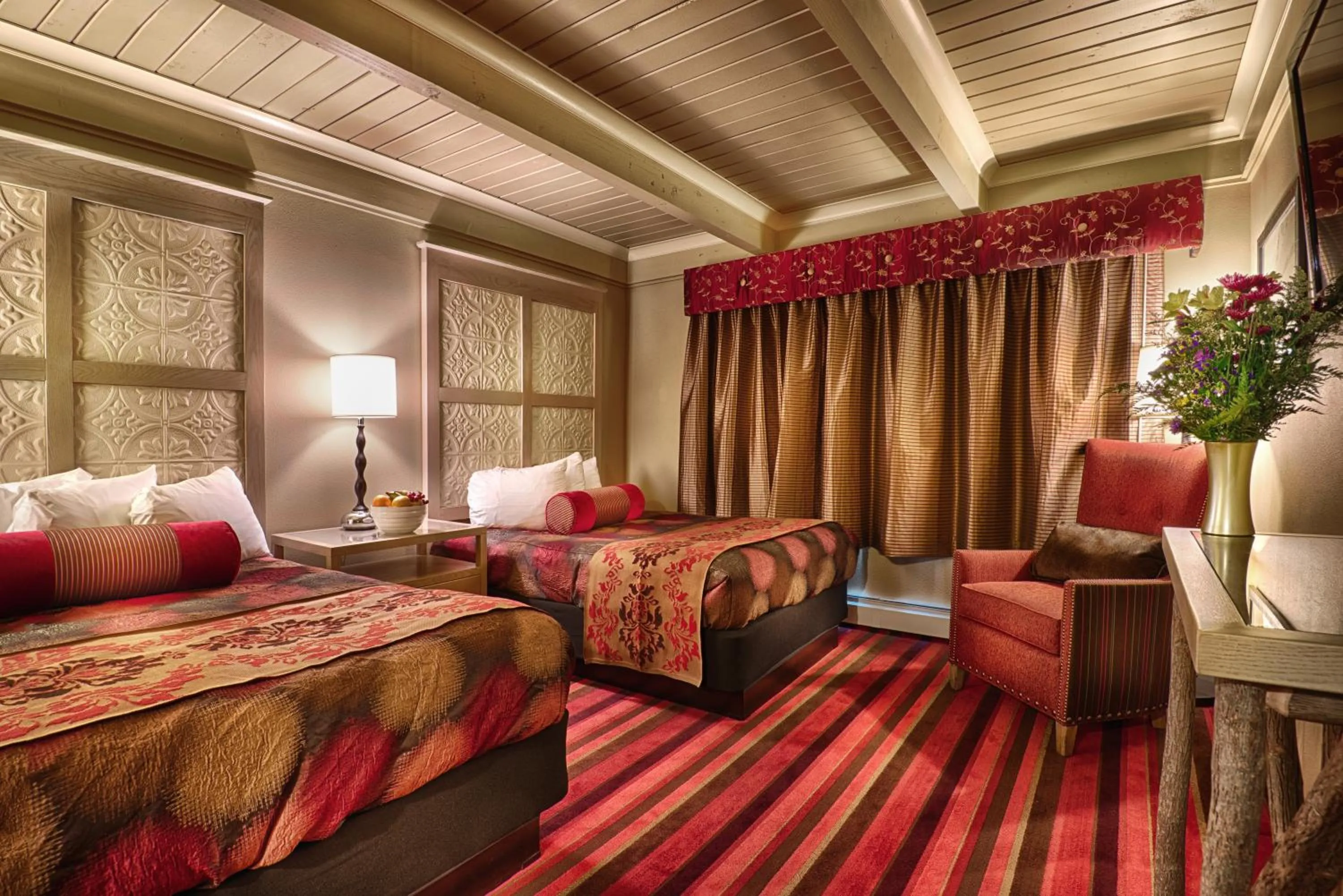 Photo of the whole room in Holland America Skagway Inn