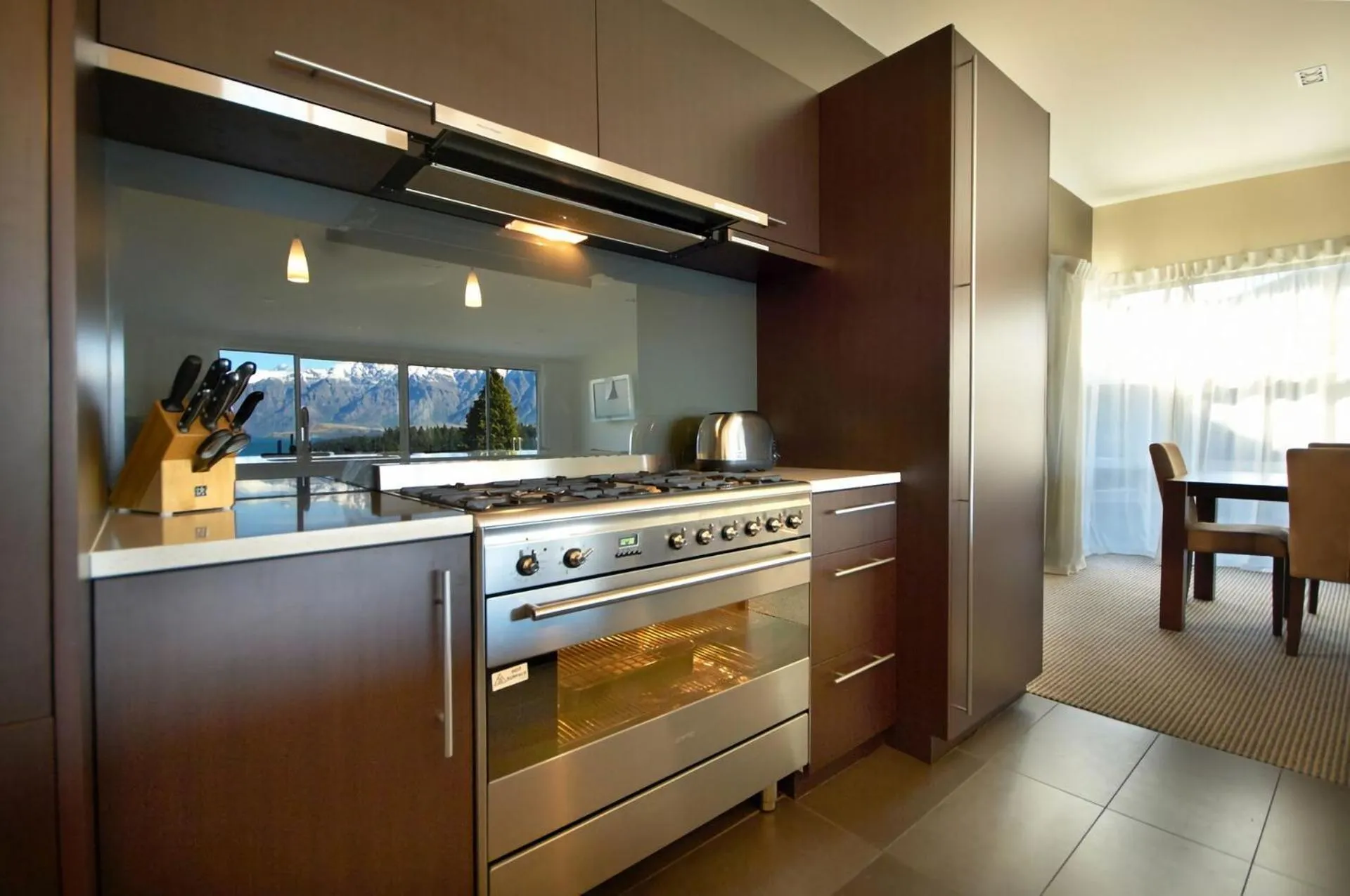 LakeRidge Queenstown Front Row