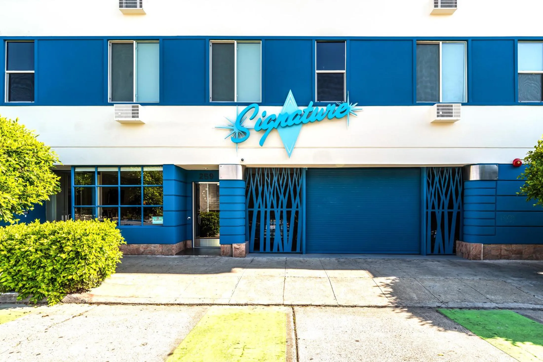 Property building in Signature San Francisco