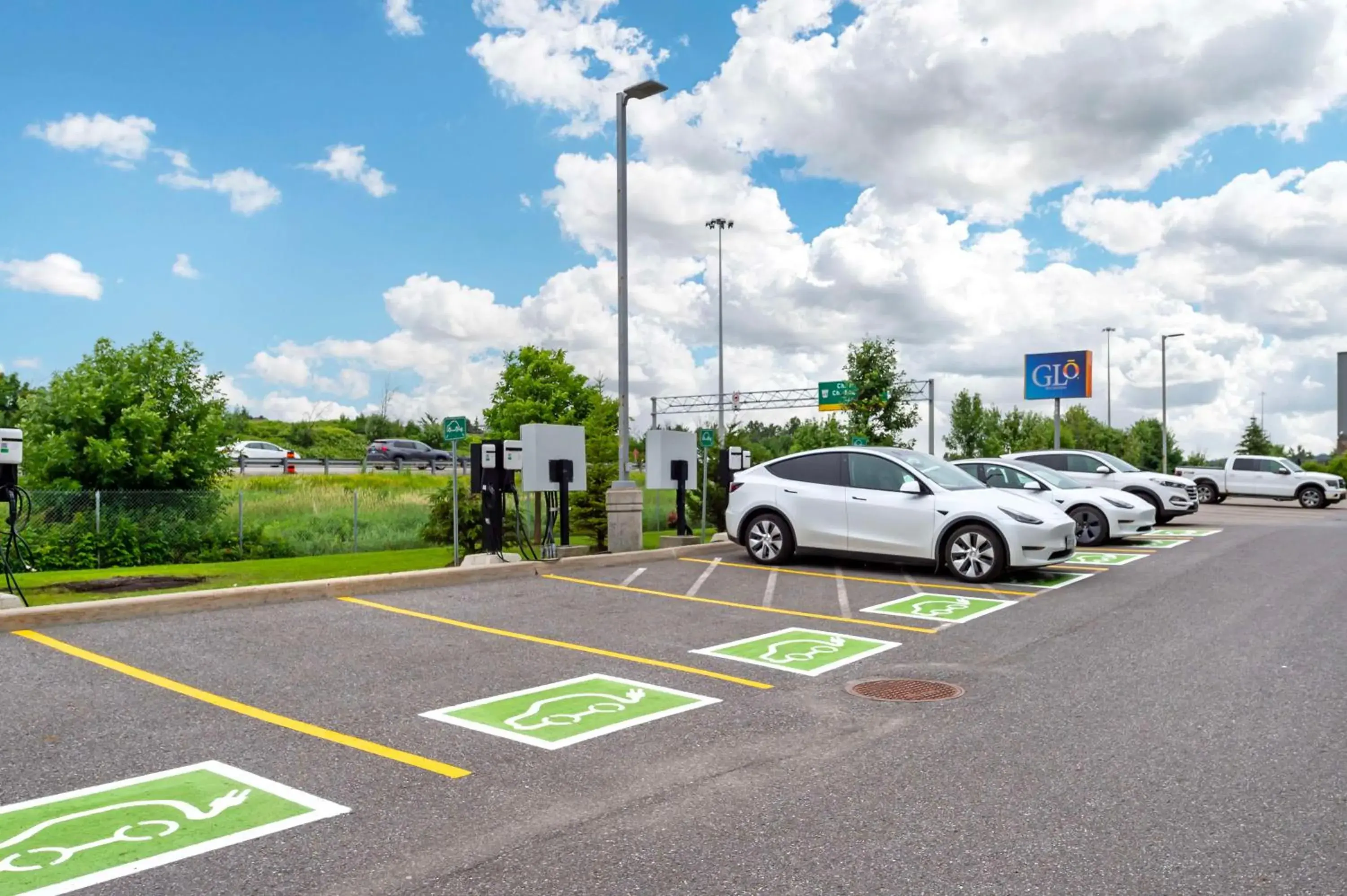 Property building in GLō Best Western Kanata Ottawa West Property building in GLō Best Western Kanata Ottawa West