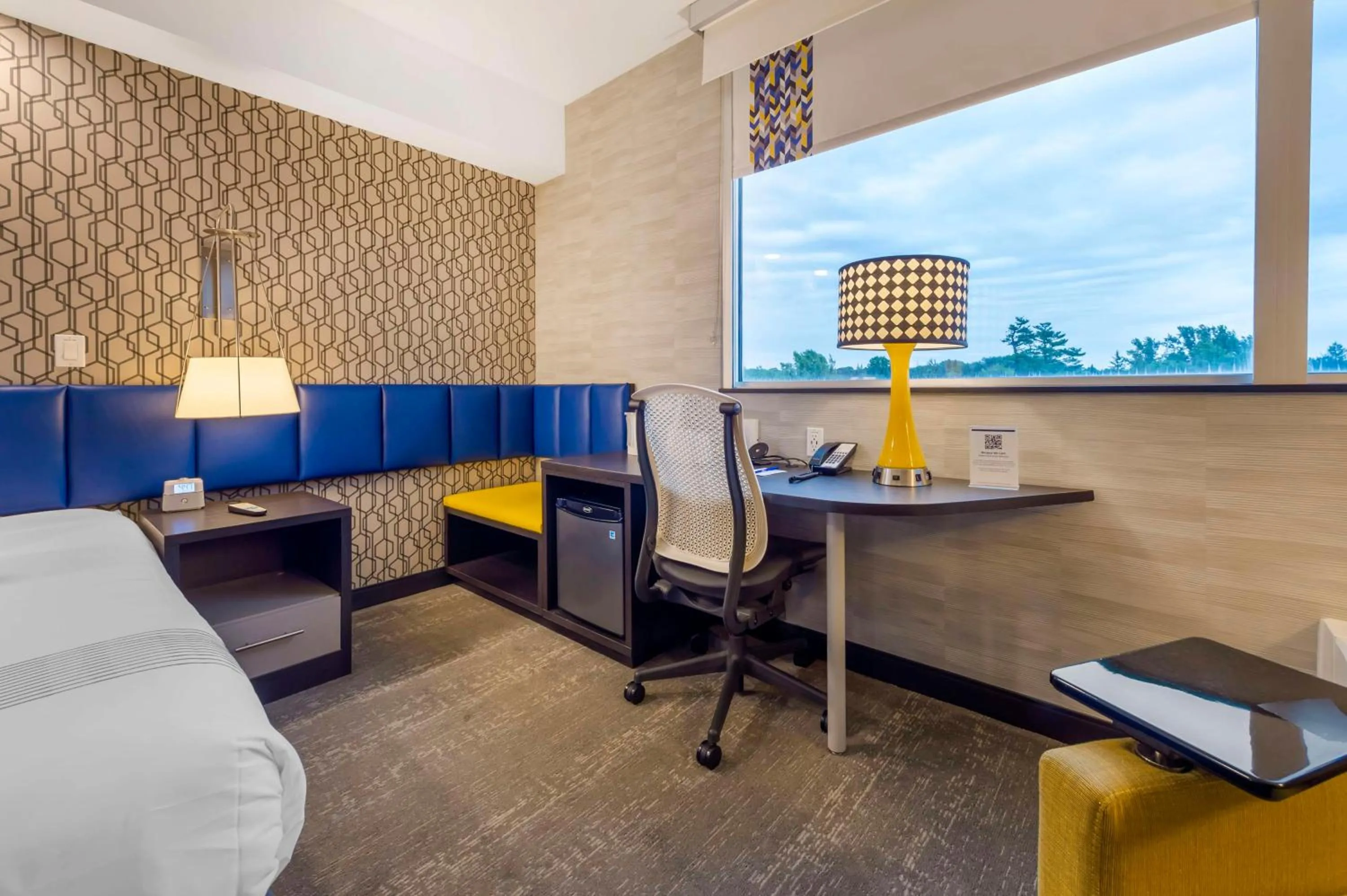 Bedroom, Bed in GLō Best Western Kanata Ottawa West