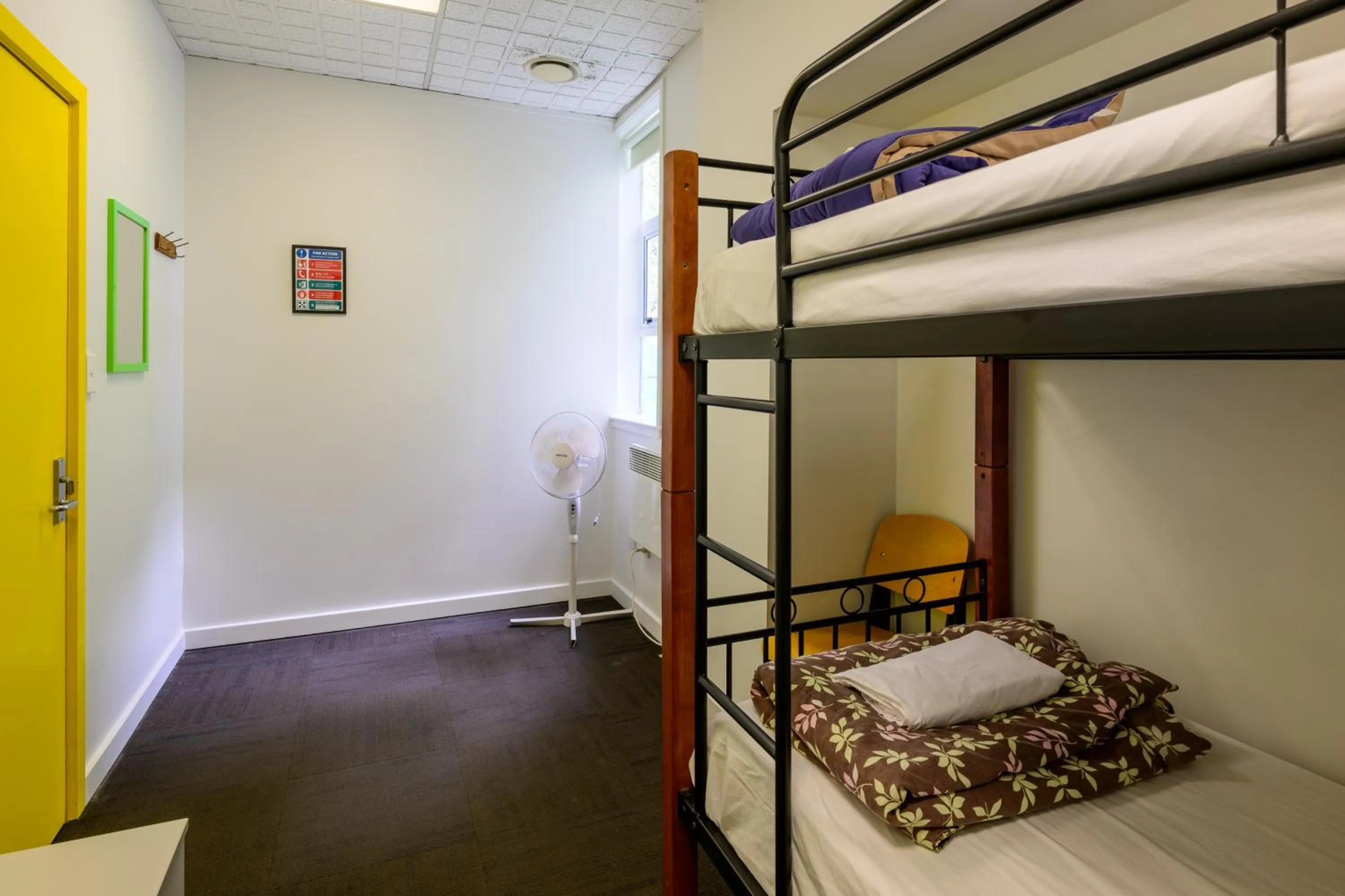 Bedroom, Bed in Trek Global Backpackers