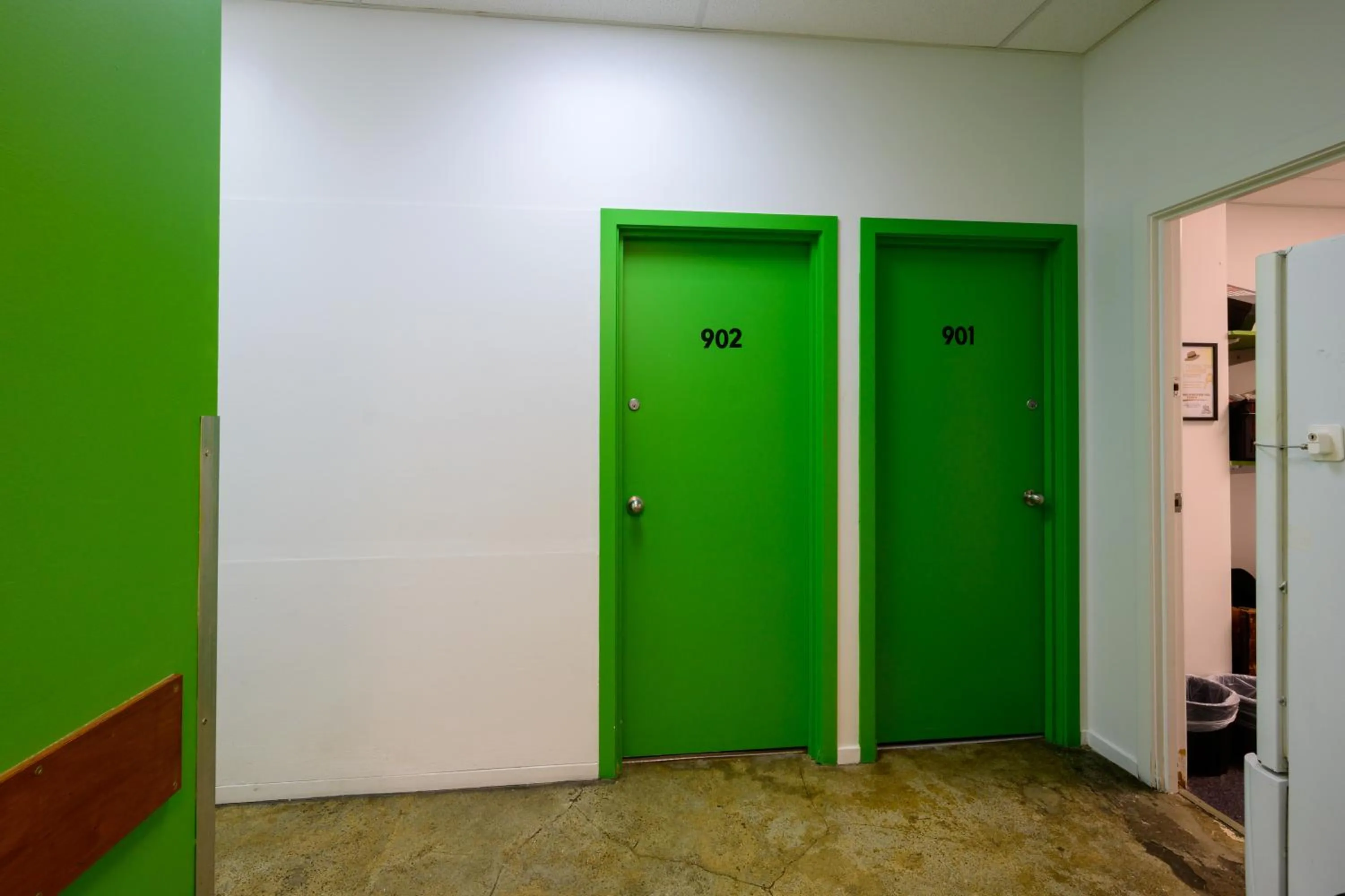 laundry in Trek Global Backpackers