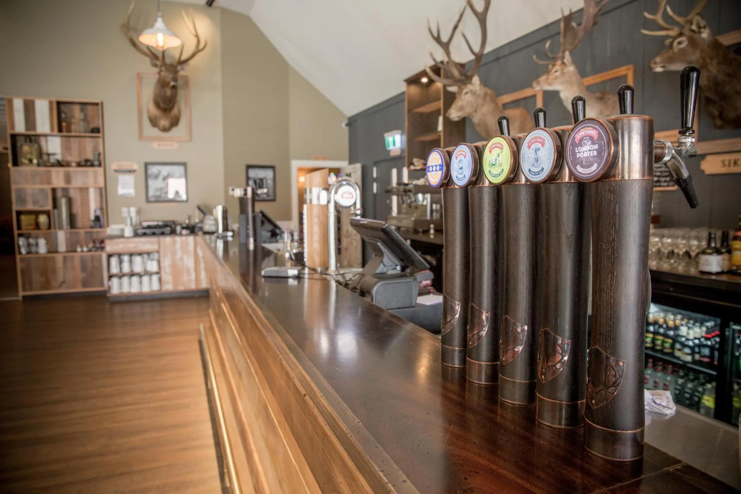 Restaurant/places to eat in The Harvest Hotel