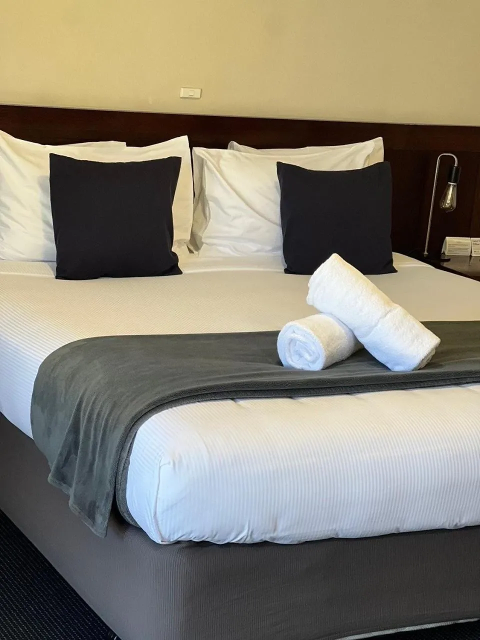 Bed in The Harvest Hotel