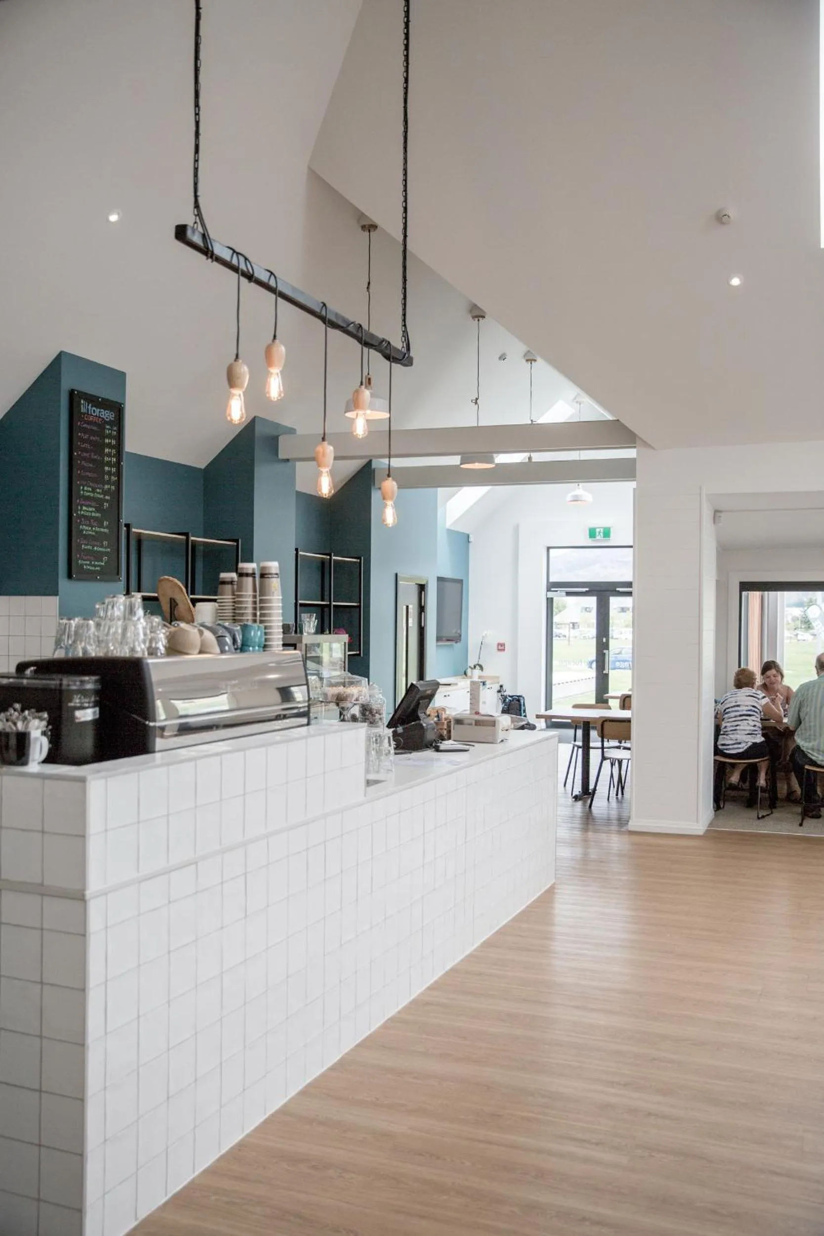 Restaurant/places to eat in The Harvest Hotel