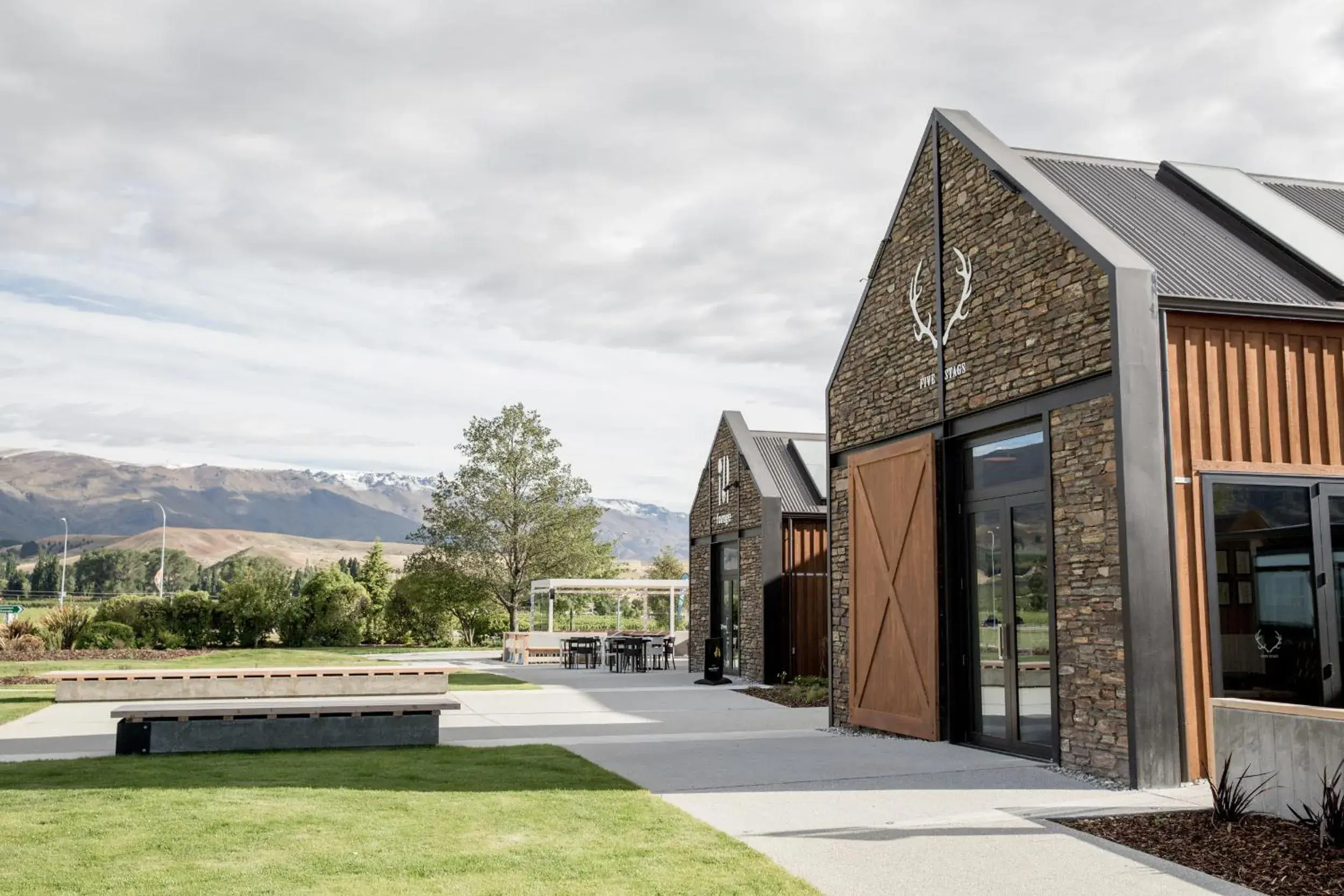 Restaurant/places to eat in The Harvest Hotel Restaurant/places to eat in The Harvest Hotel