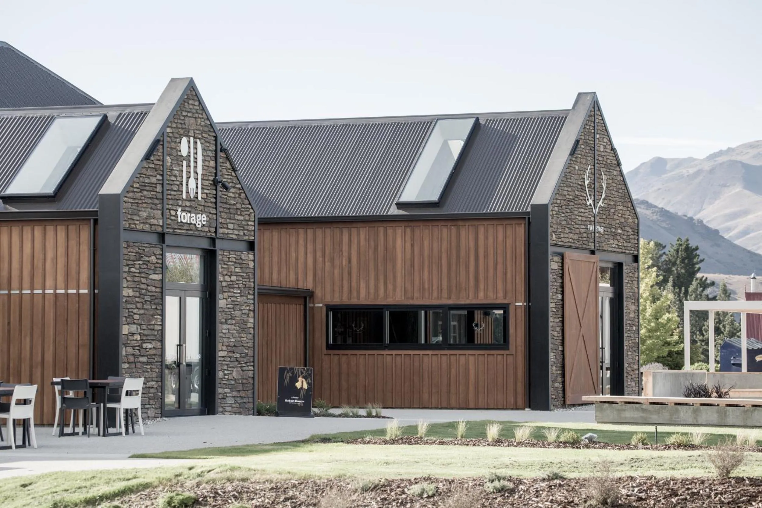Facade/entrance in The Harvest Hotel