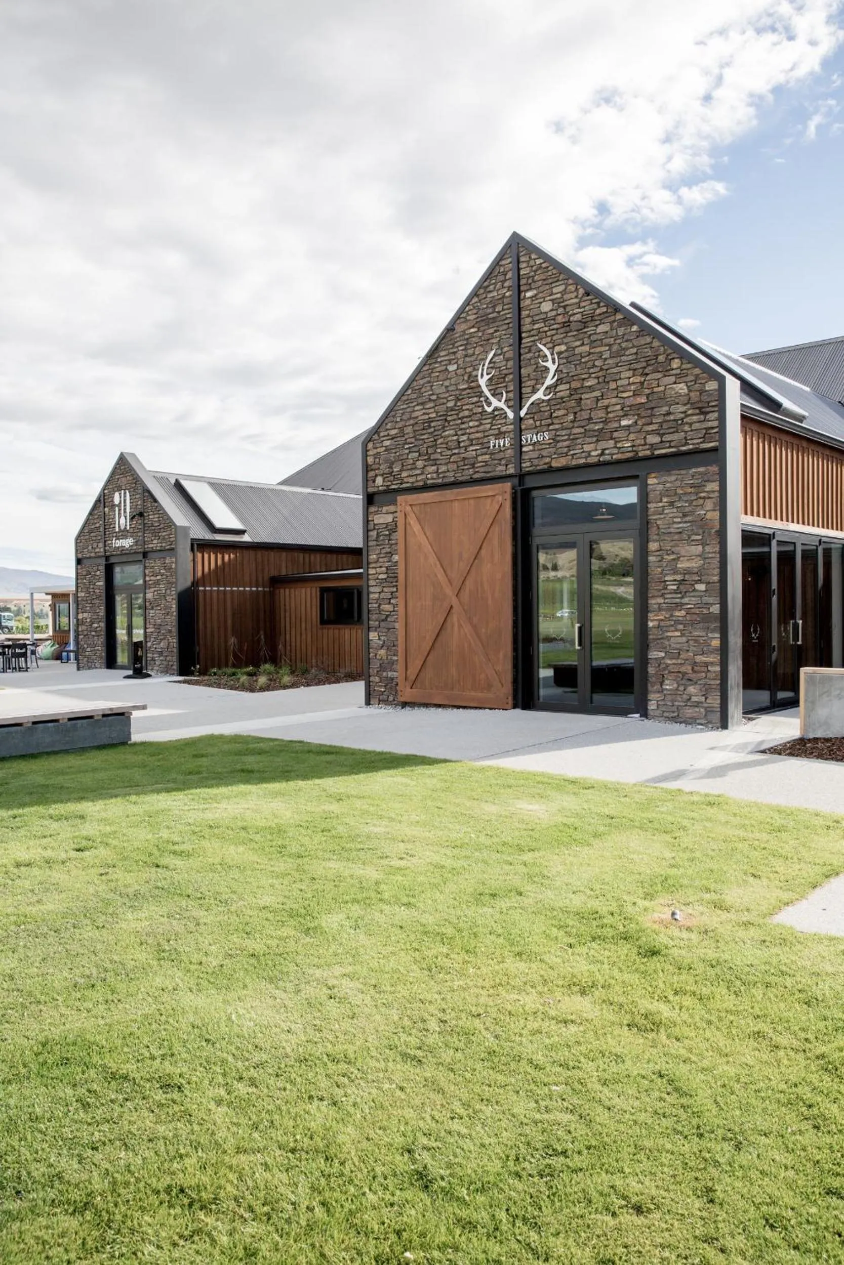 Facade/entrance in The Harvest Hotel