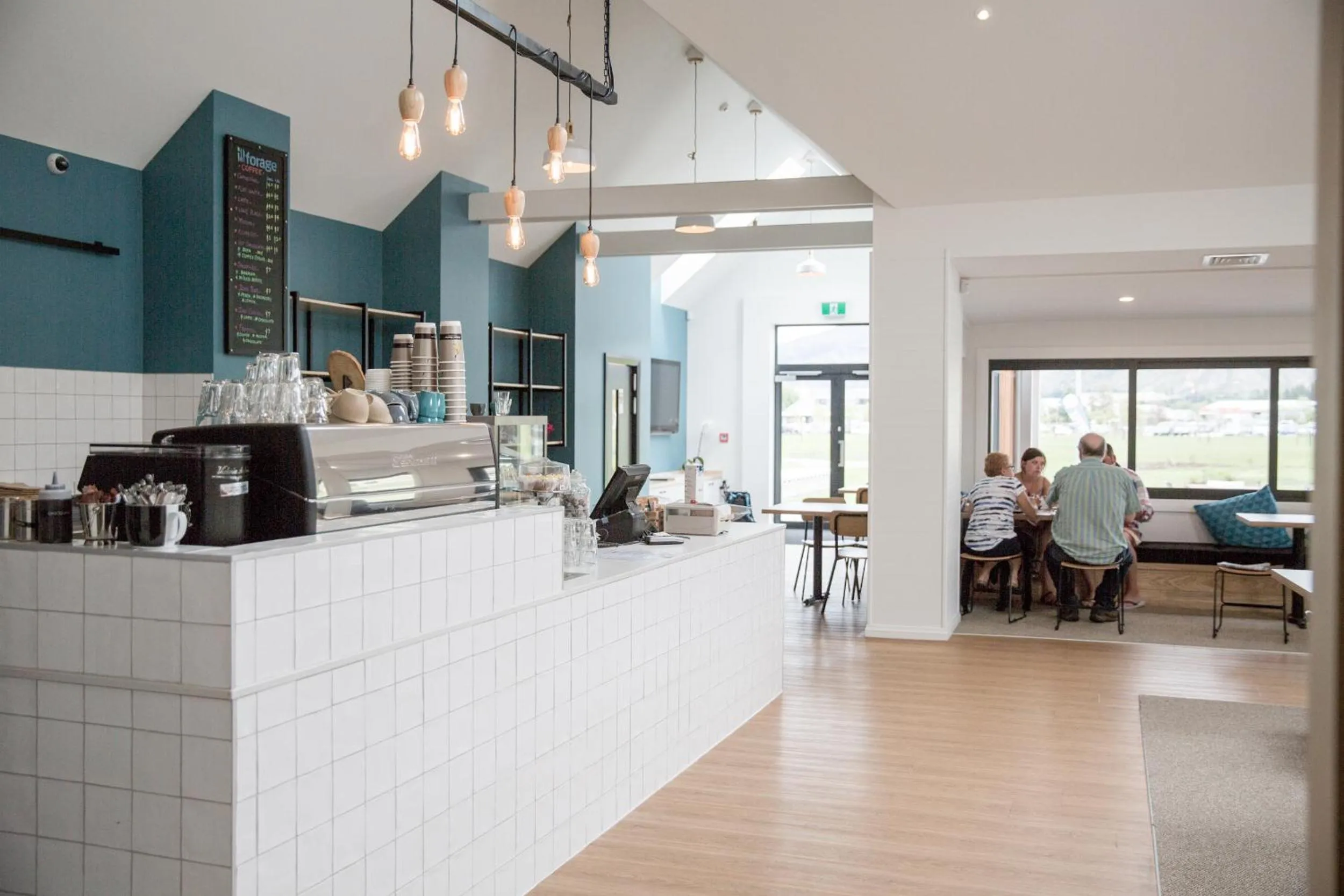 Restaurant/places to eat in The Harvest Hotel