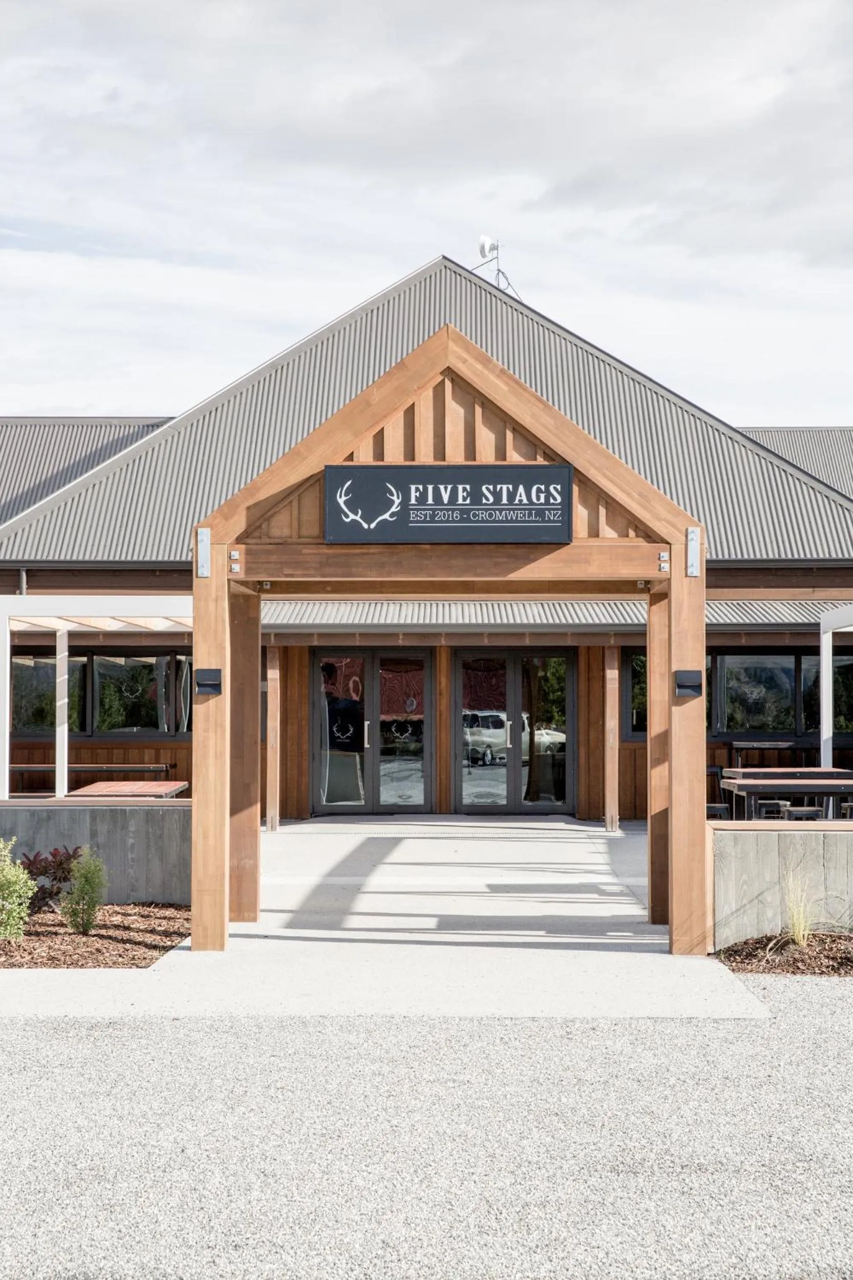 Restaurant/places to eat in The Harvest Hotel