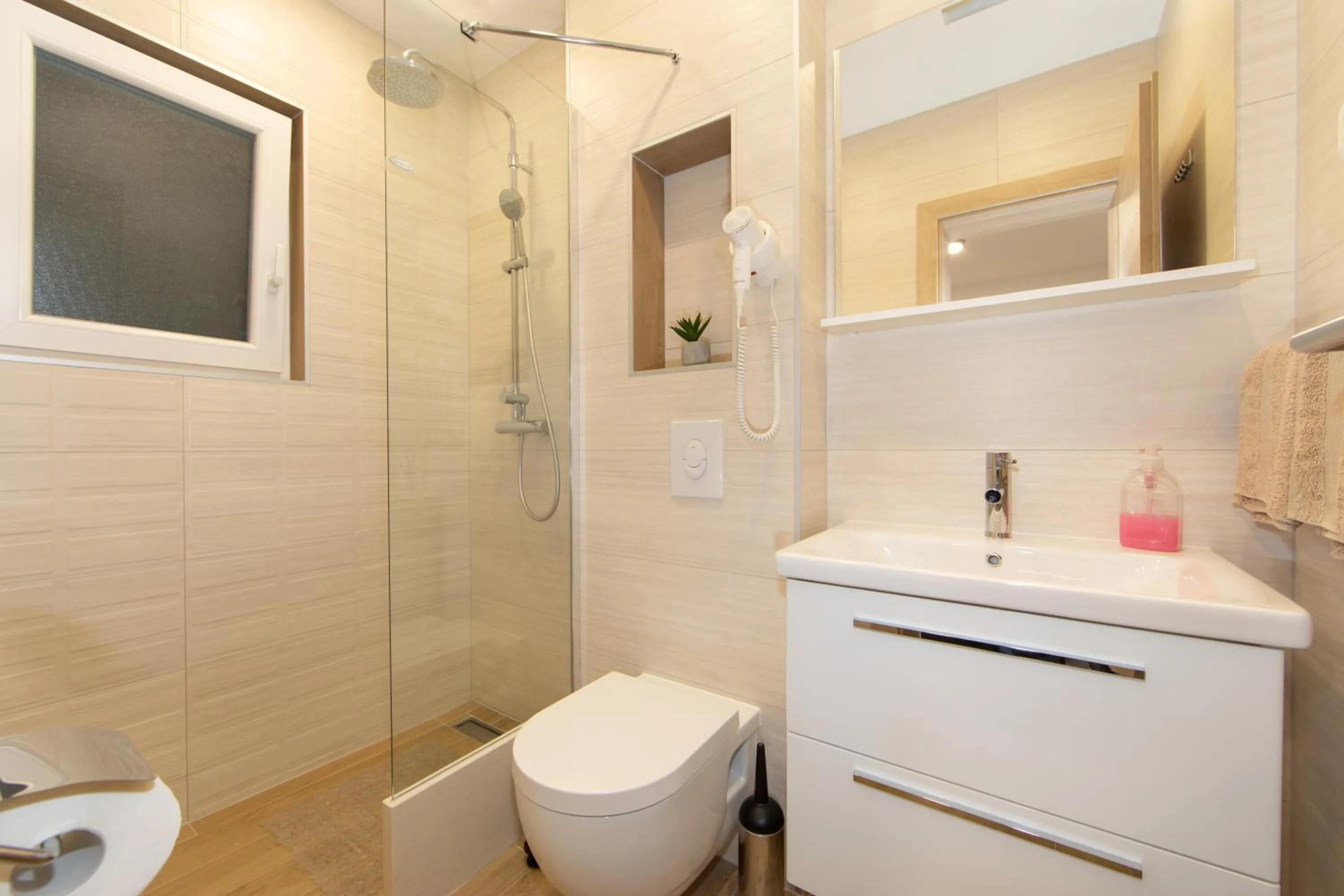 Apartment Ante