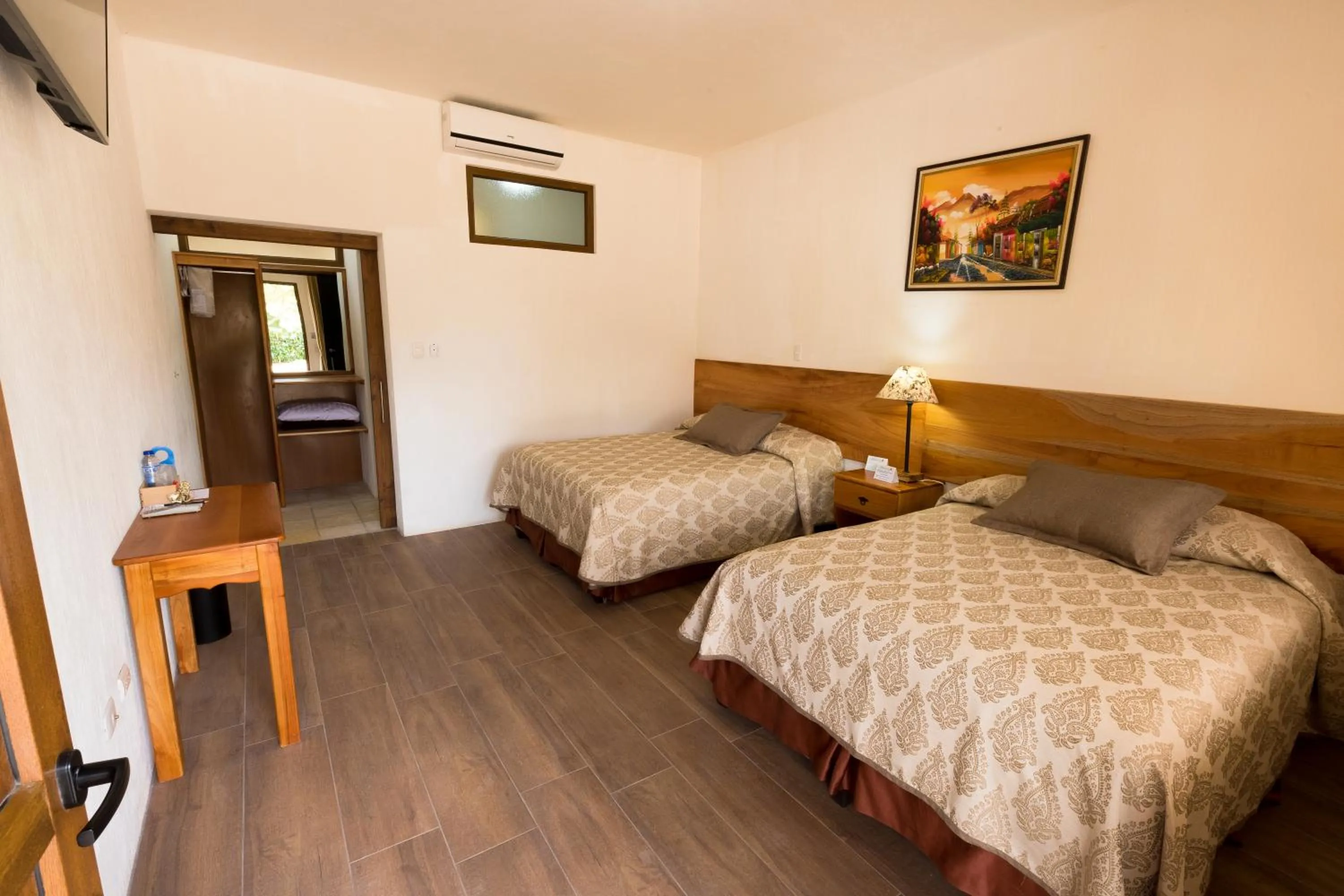 Bed in Hotel y Centro de Convenciones Jardines del Lago